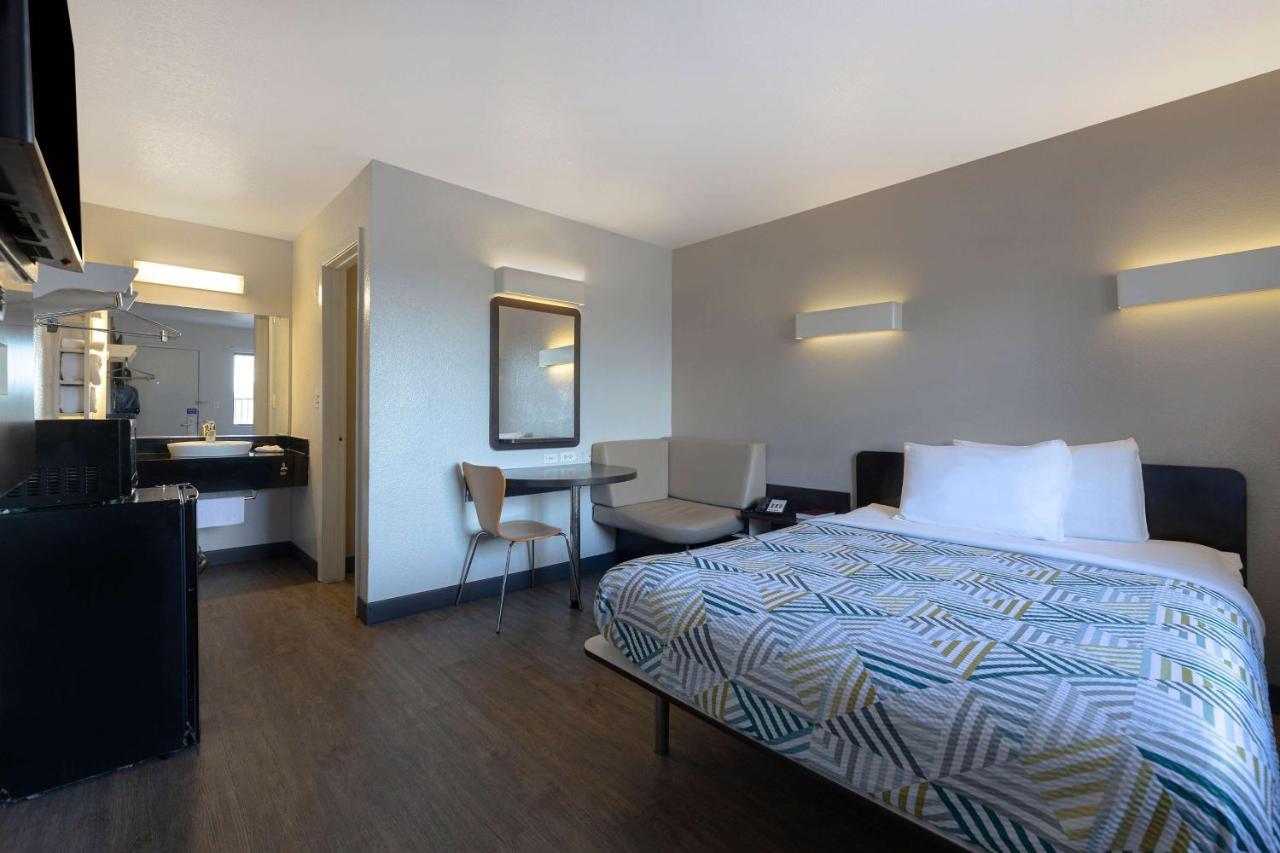 6-san Antonio, Tx - West Seaworld 2*