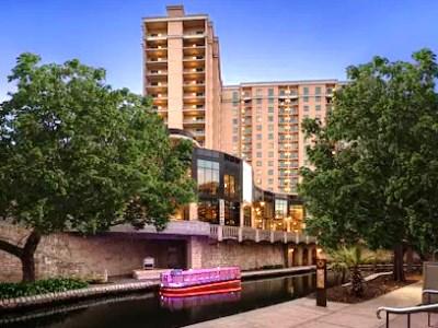 Hotel Embassy Riverwalk-downtown