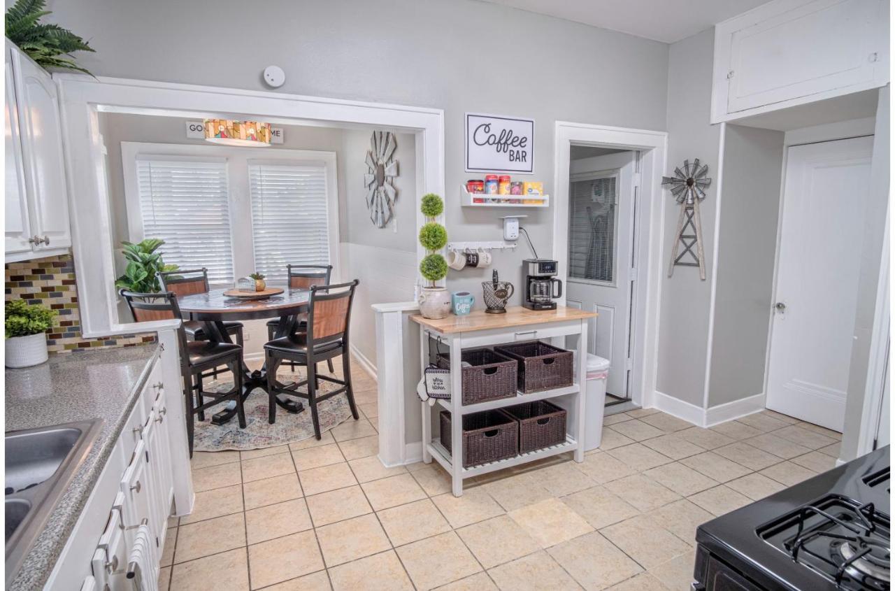 Stunning 3 Bedroom Near Dt Alamodome - Riverwalk * San Antonio