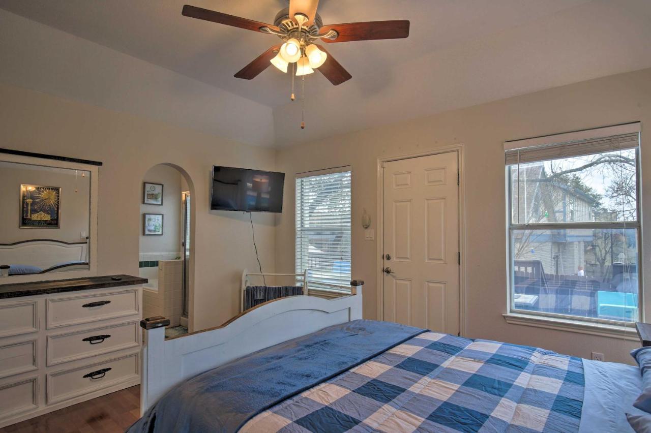 With Pool And Hot Tub Near Seaworld! * San Antonio