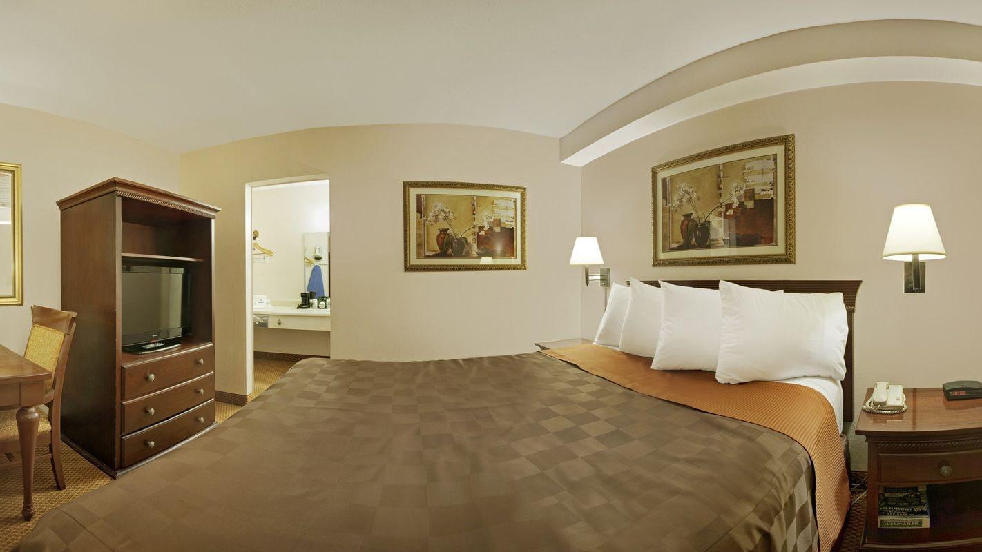 GreenTree Inn San Antonio/Lackland Air Force Base Hotel *