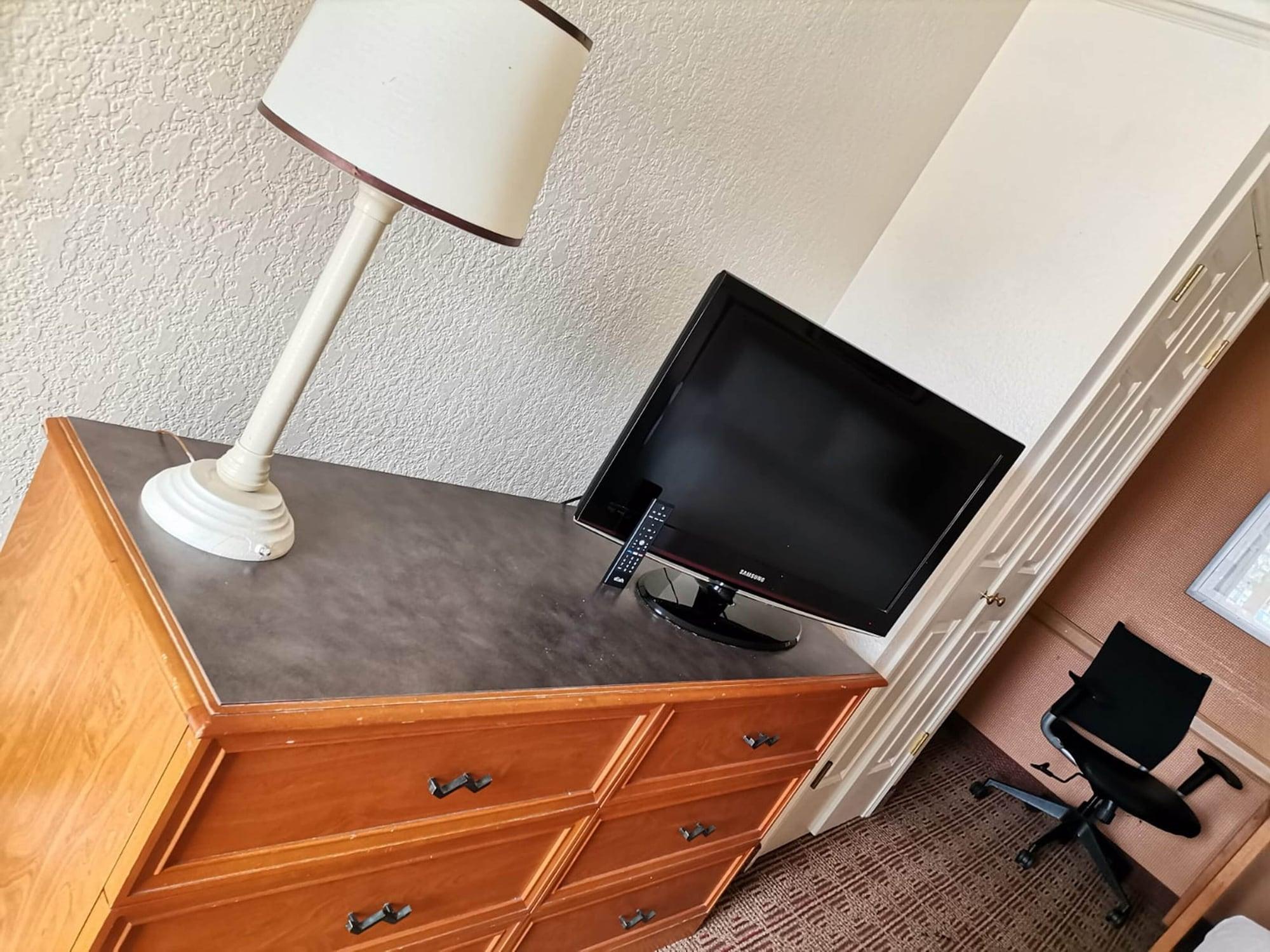 Super 8 By Wyndham Near Seaworld Ingram Park 3*