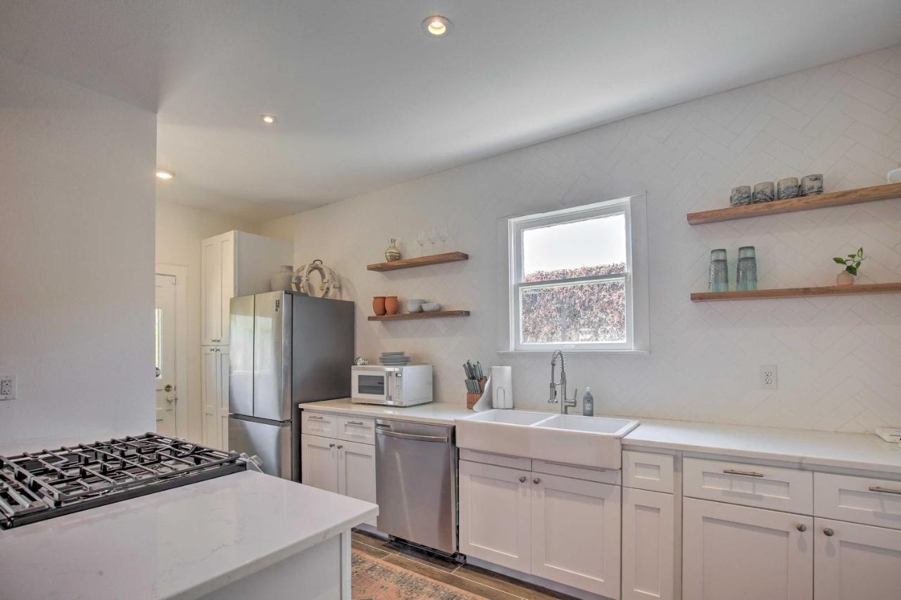 Historic With Yard Near St Marys Strip! *