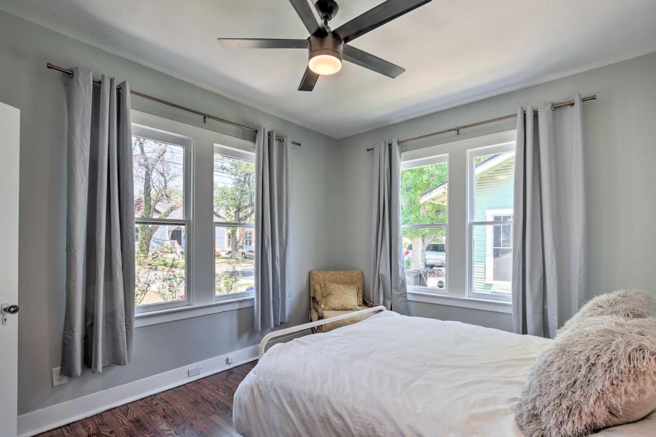 Historic With Yard Near St Marys Strip! San Antonio