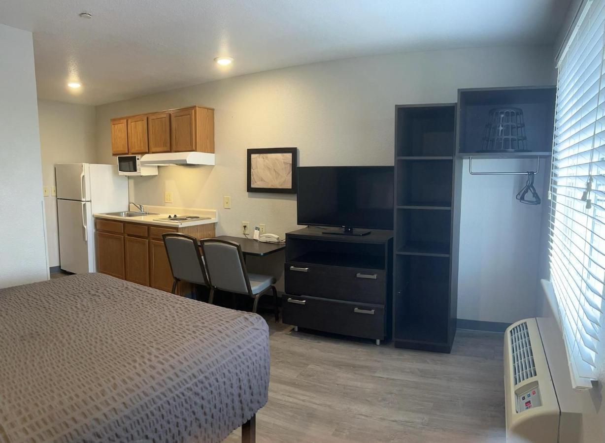 Woodspring South Hotel 2*