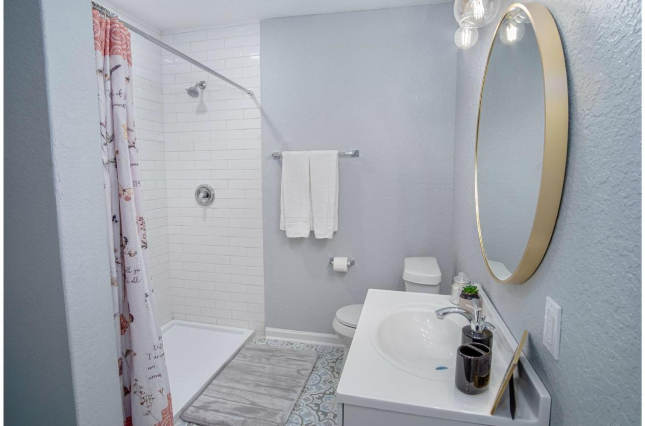 Holiday home Captivating 4br 2ba Near Awesome Downtown