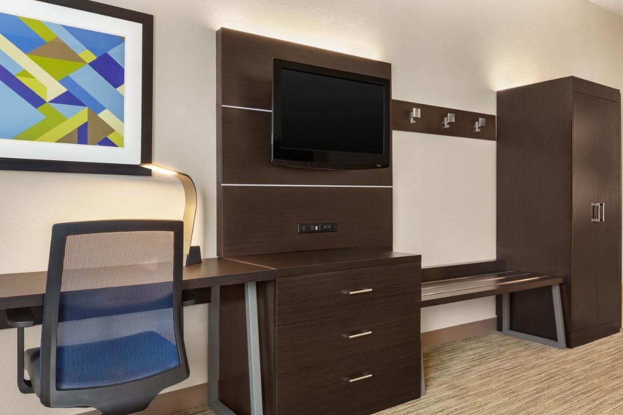 Hotel Express & Nw-medical Area By Ihg