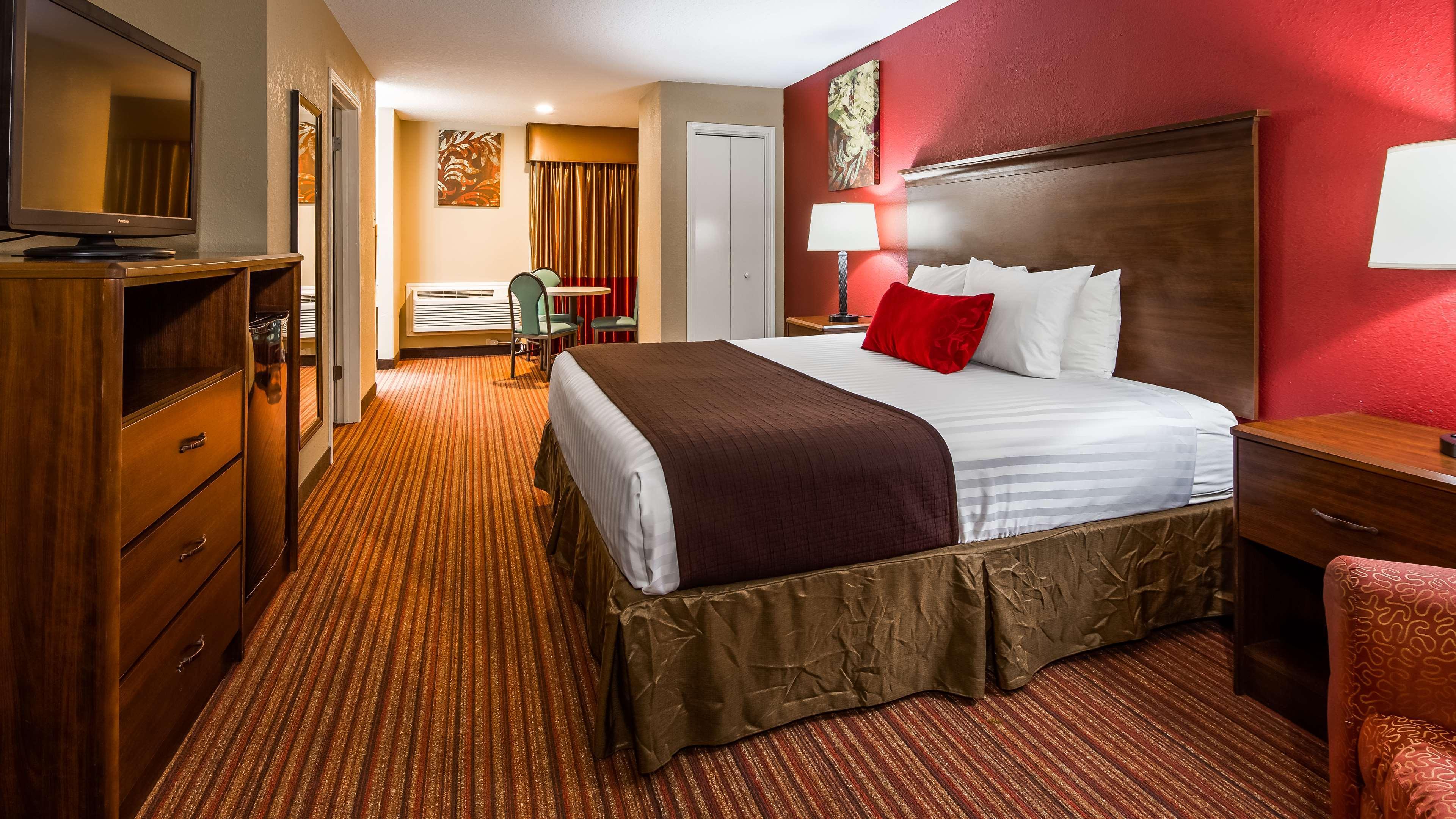 Hotel Surestay By Western Fiesta San Antonio