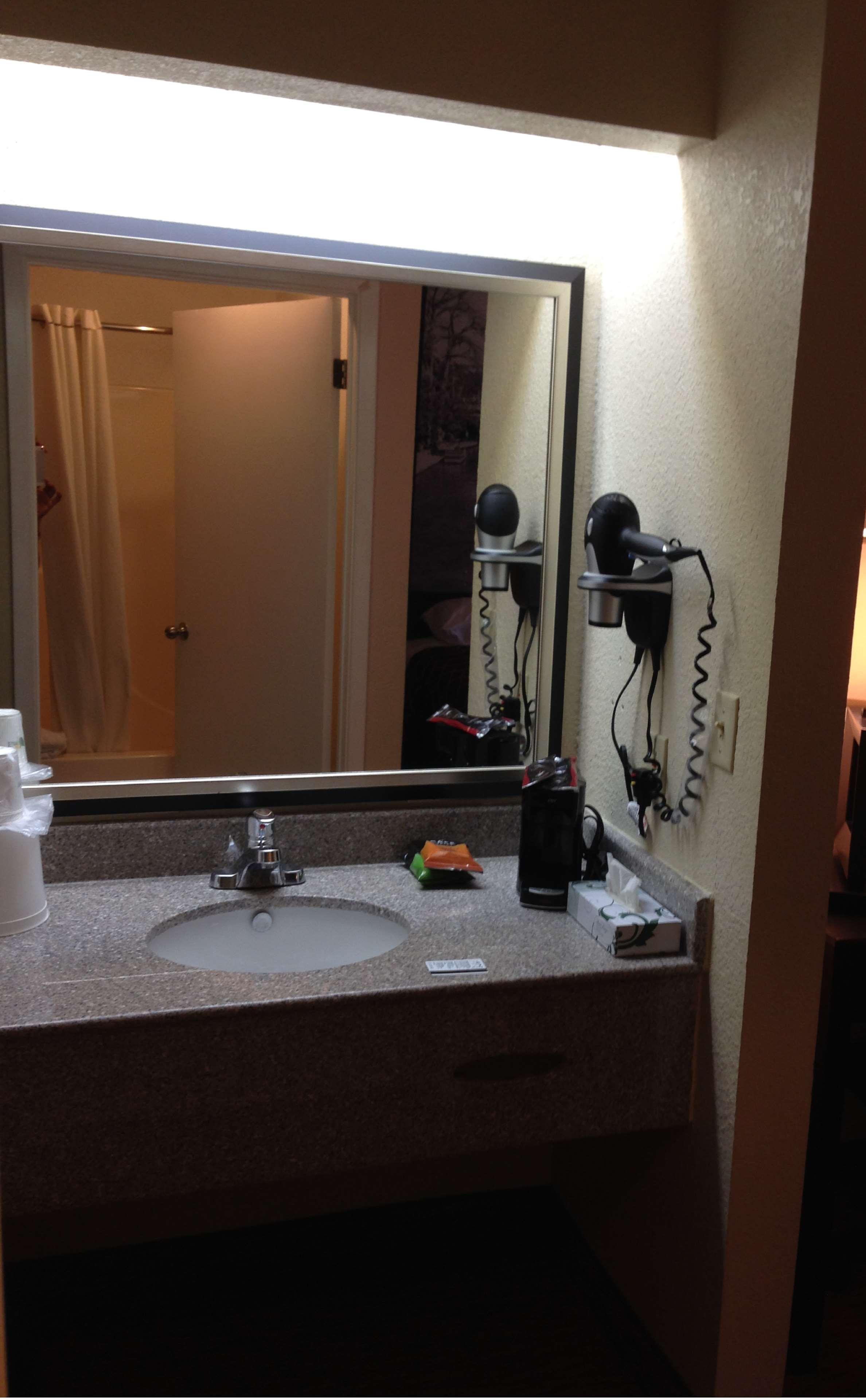 Surestay By Western Airport Hotel San Antonio