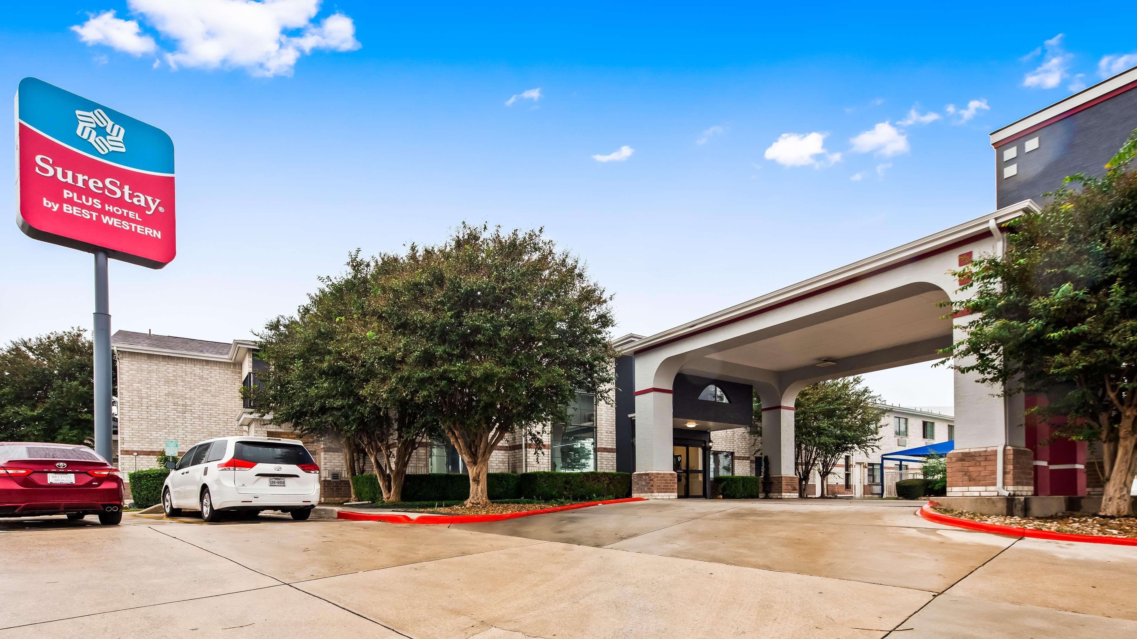 Hotel Surestay By Western Airport