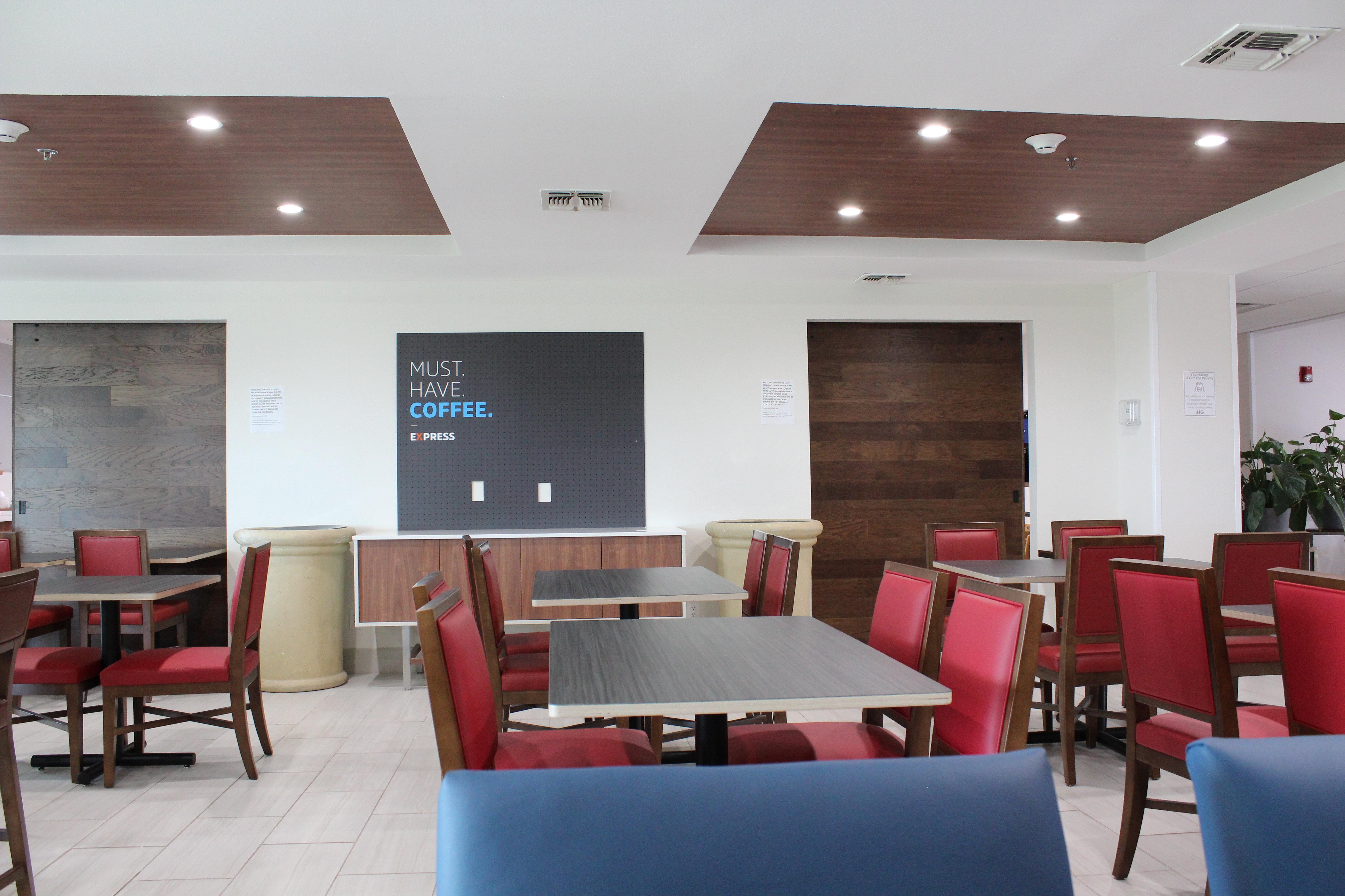 Express & West Sea World Area By Ihg Hotel