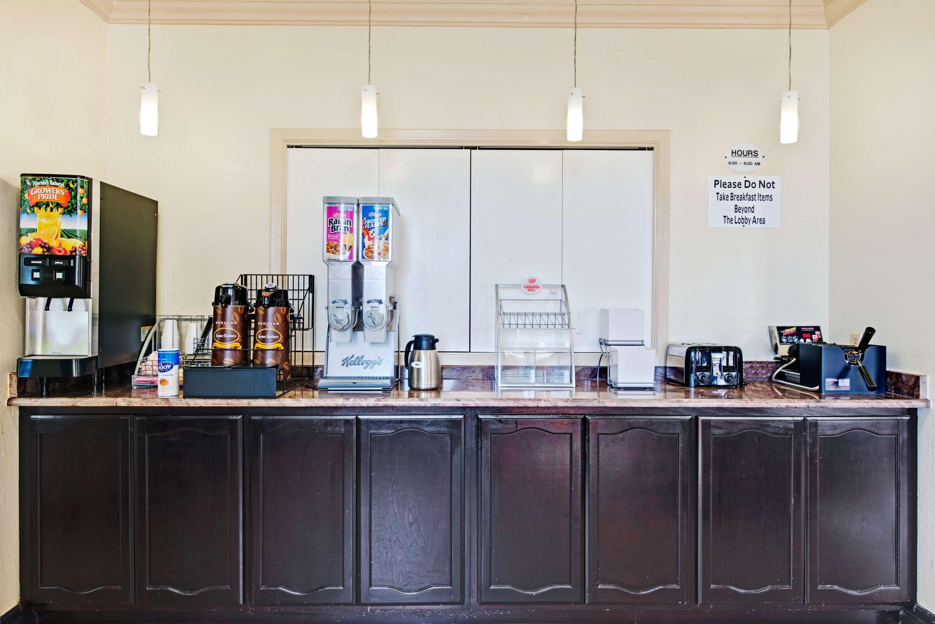 Hotel Surestay By Western Airport San Antonio