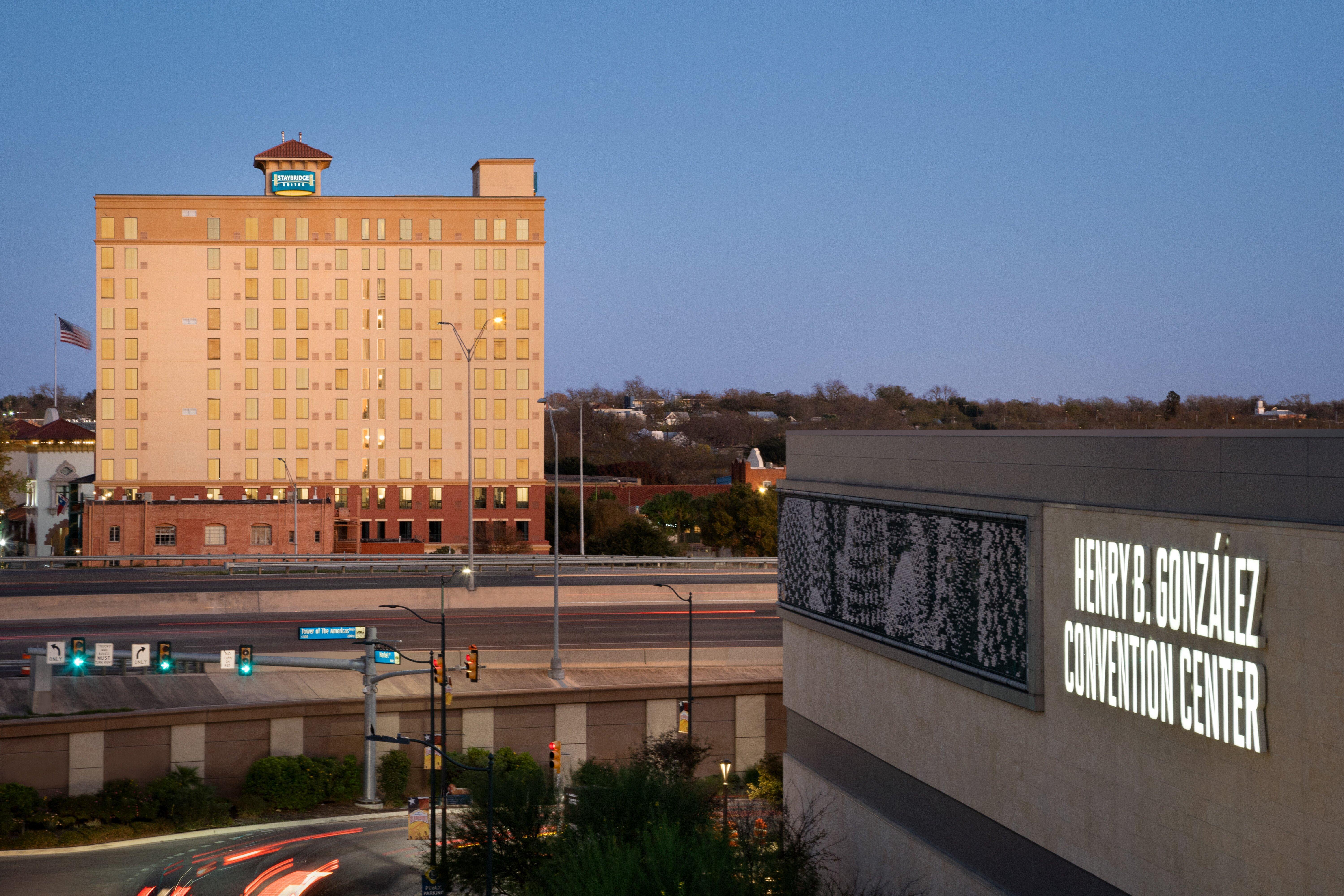 Hotel Staybridge Downtown Convention Center By Ihg San Antonio