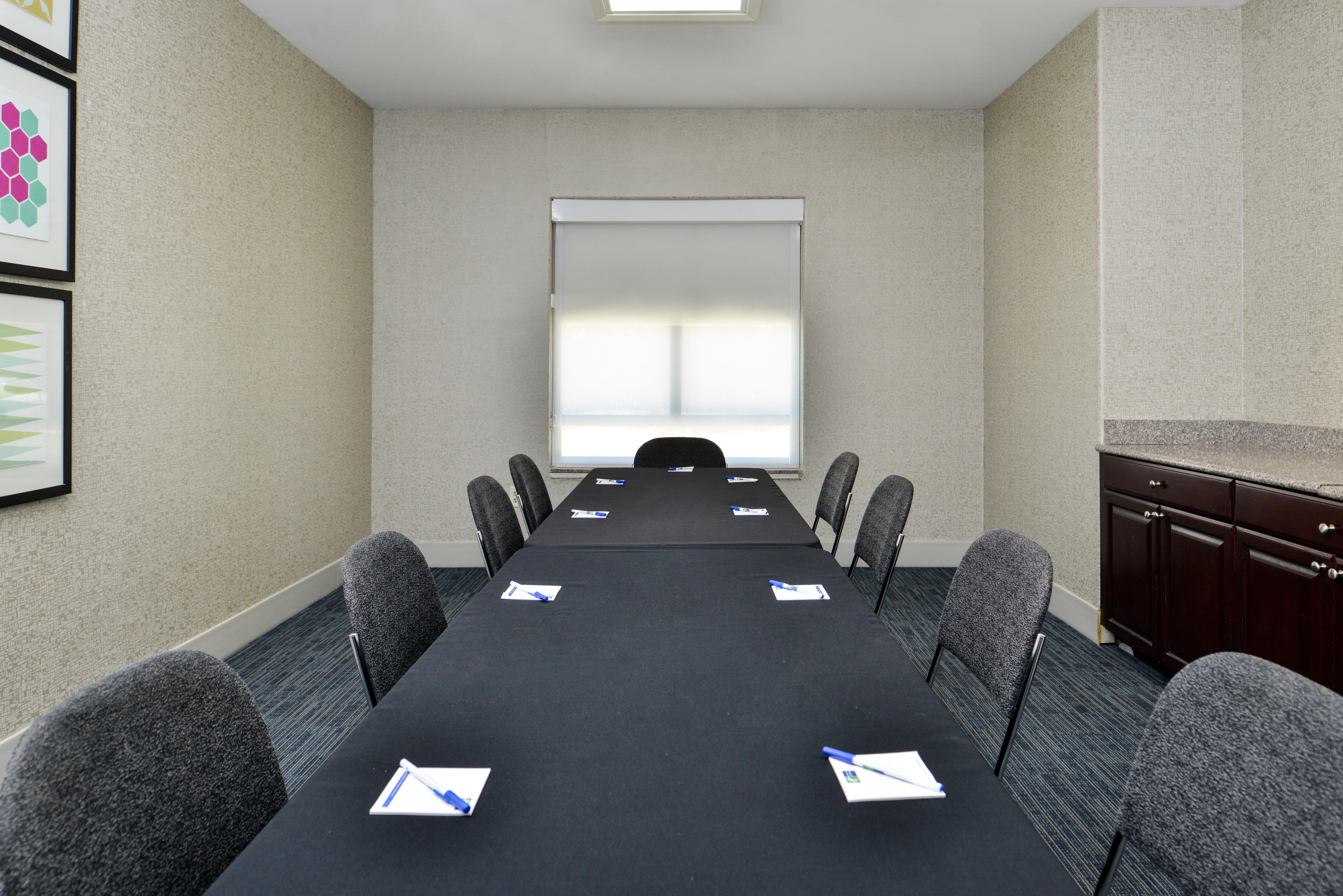 Hotel Express & Nw-medical Area By Ihg 3*