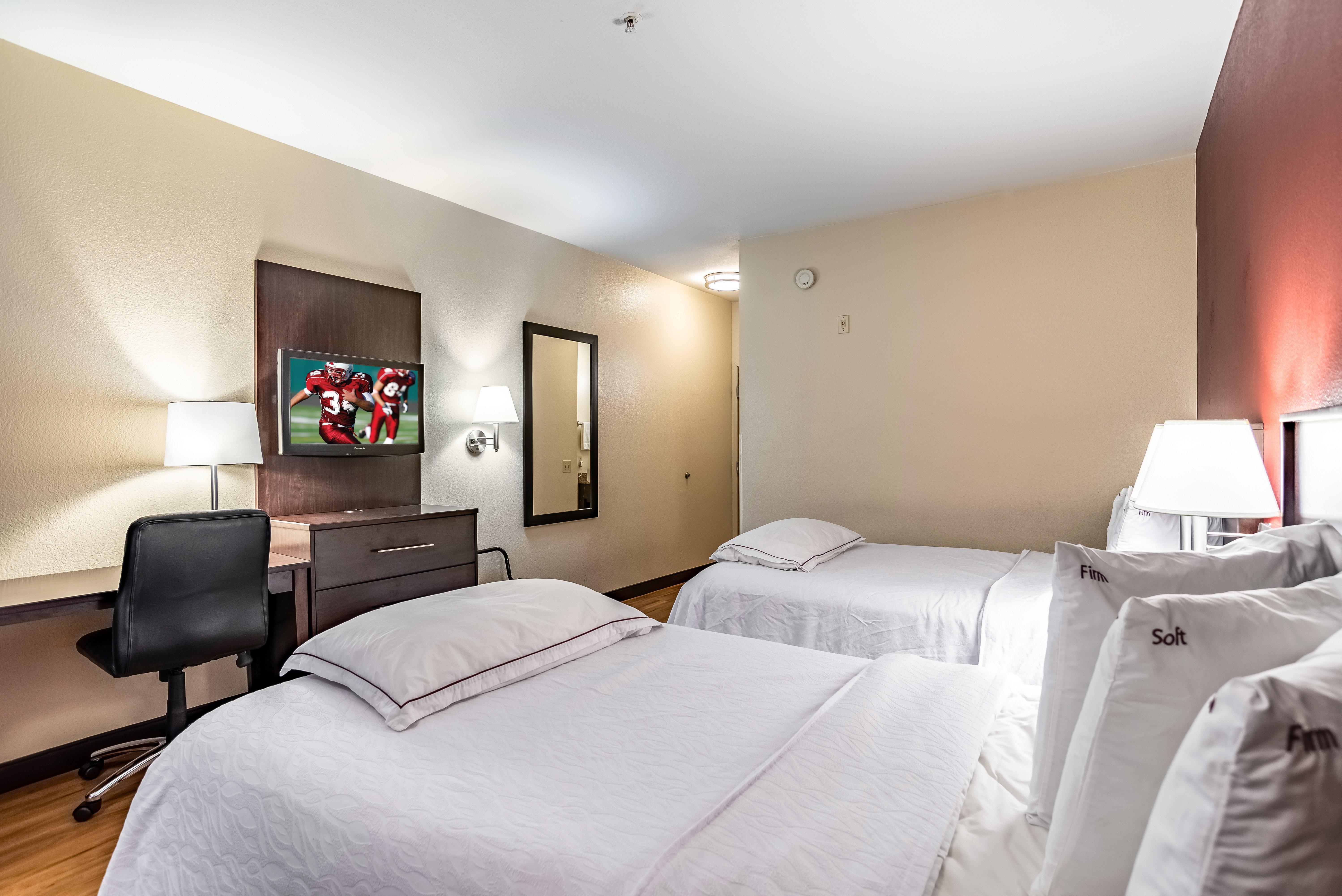 Hotel Red Roof Plus+ Downtown - Riverwalk San Antonio