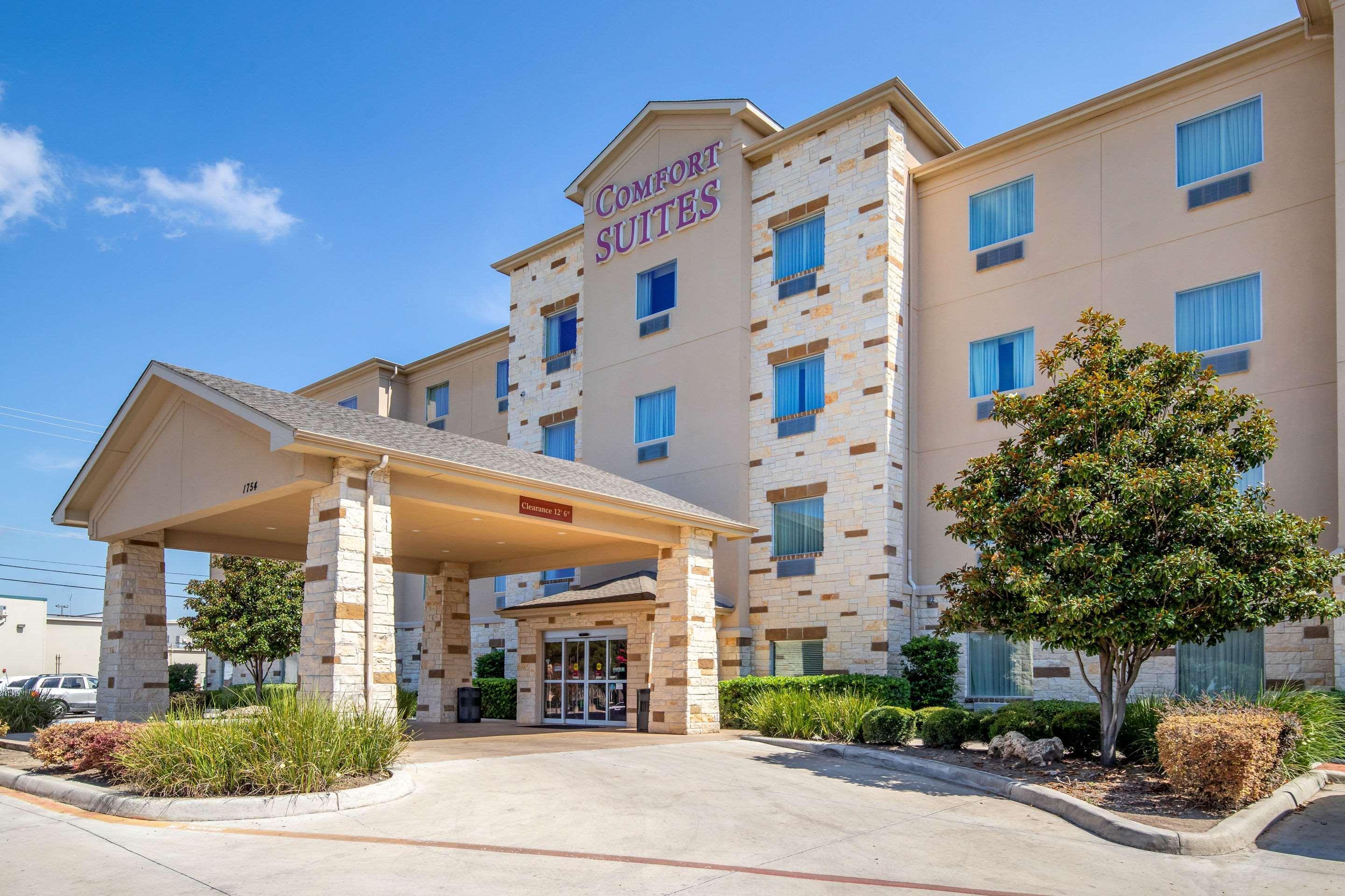 Comfort North - Stone Oak Hotel 3*