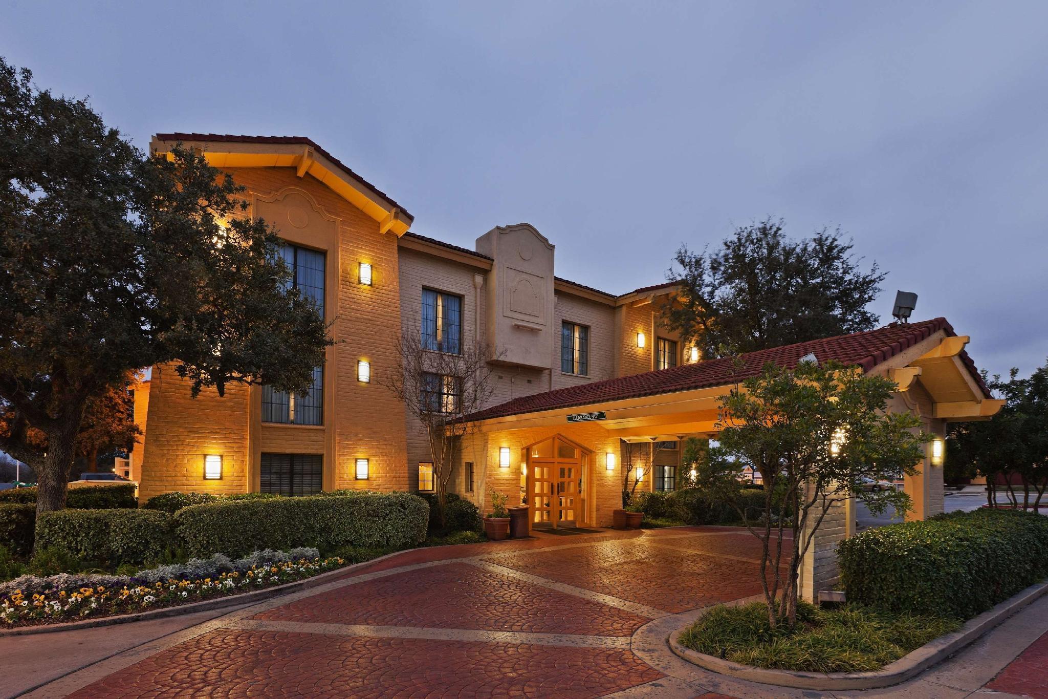 La Quinta By Wyndham I-35 N At Toepperwein