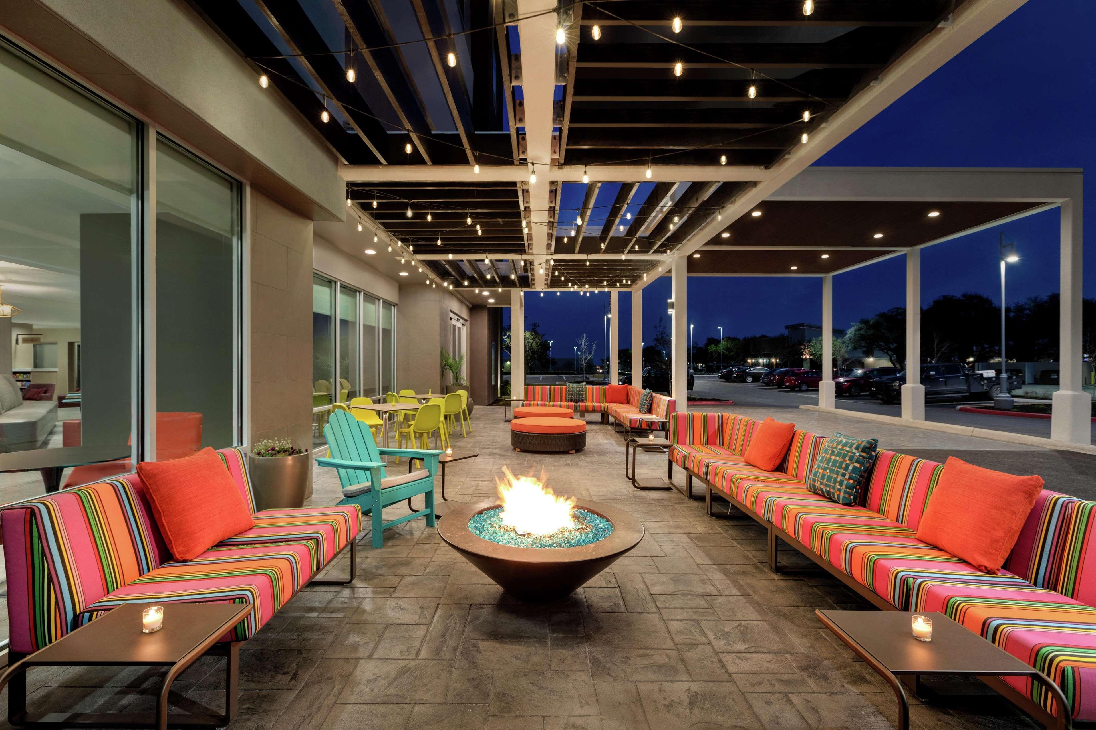Hotel Home2 By Hilton North Stone Oak 3*