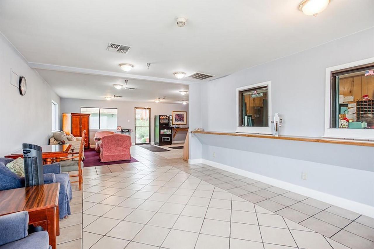 Studio Suites Hotel