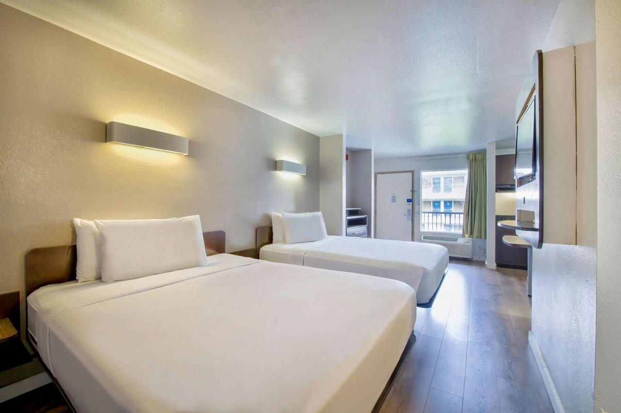 6-san Antonio, Tx - Airport Hotel 2*