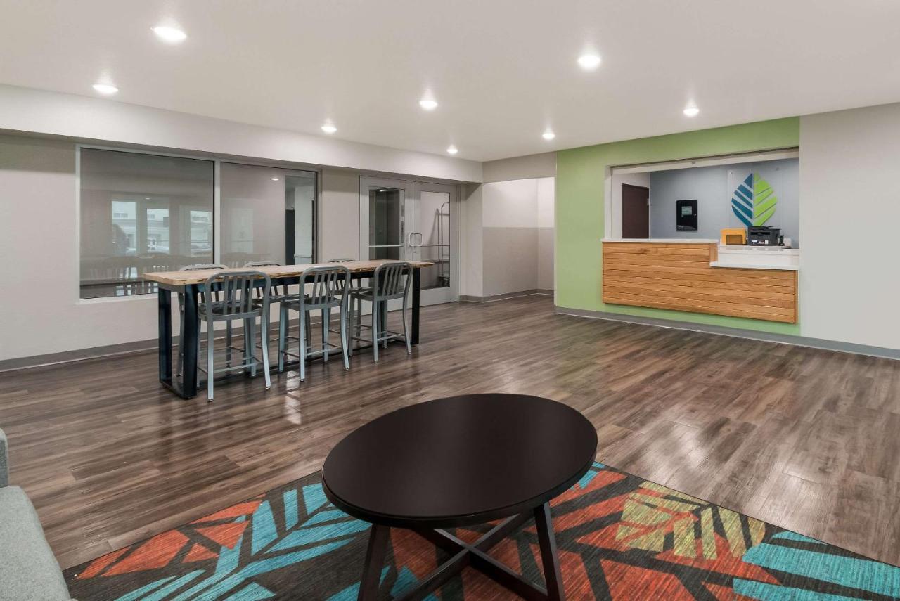 Woodspring Utsa - Medical Center Hotel