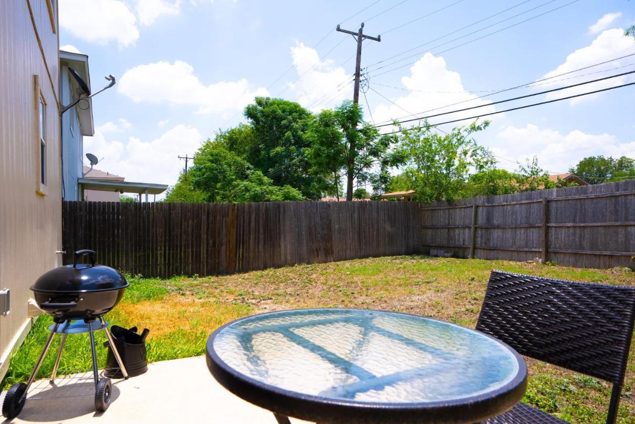 Cozy 4/3 Entire House *lackland Afb* Seaworld* * San Antonio