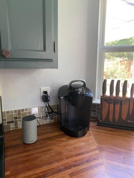 Comfort 4 Bedroom 3 Bath 5 Mins From Sea World Holiday home San Antonio