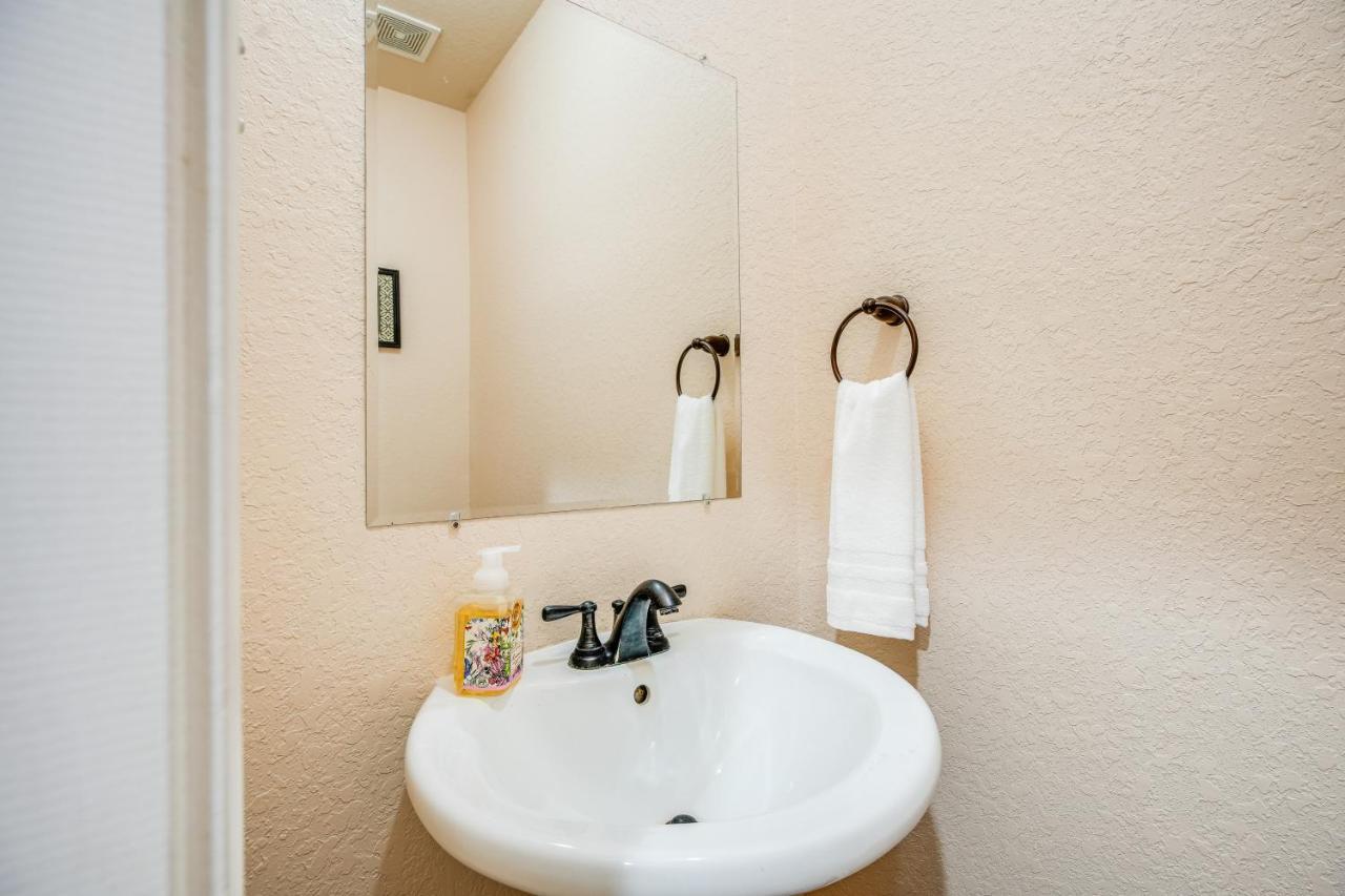 Holiday home Townhome About 2 Mi To Aquarium!