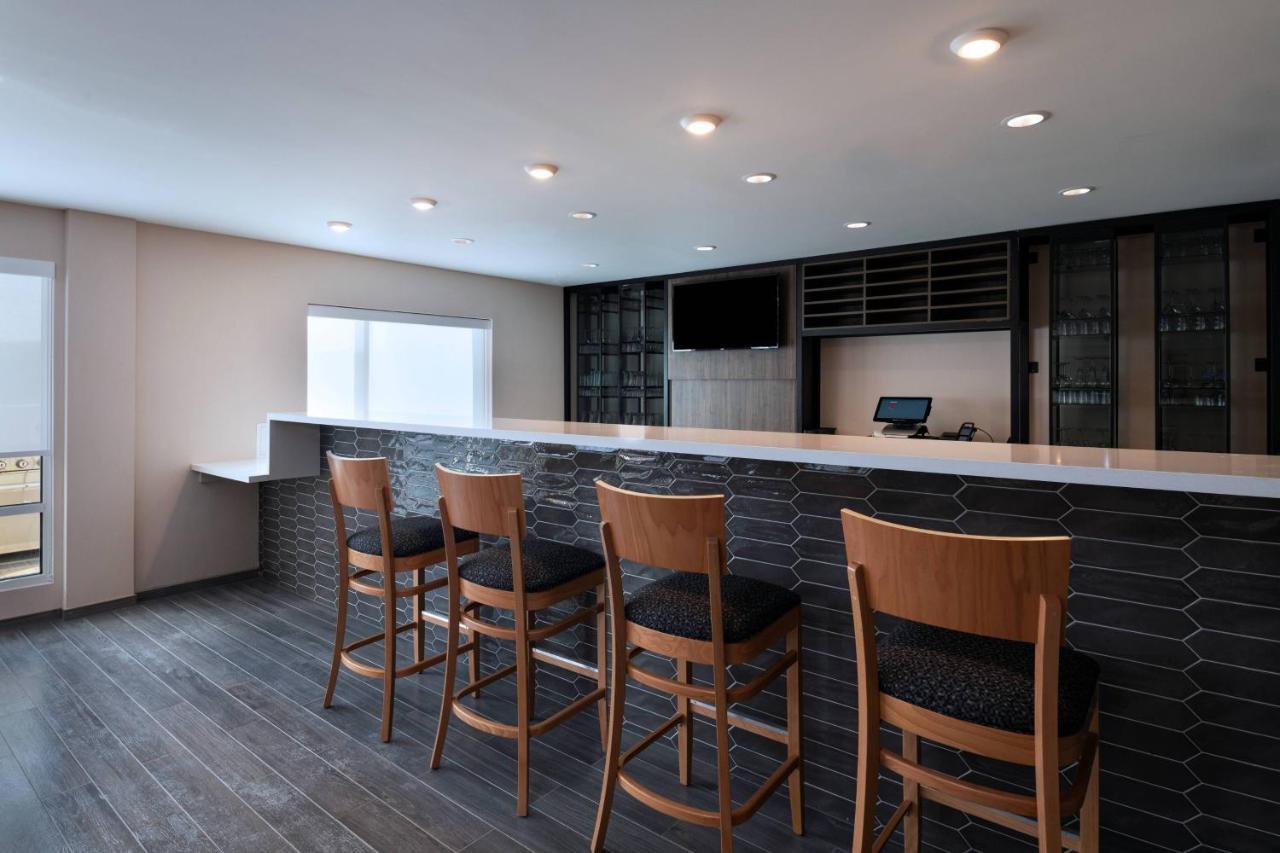 Hotel Towneplace Northwest At The Rim 3*