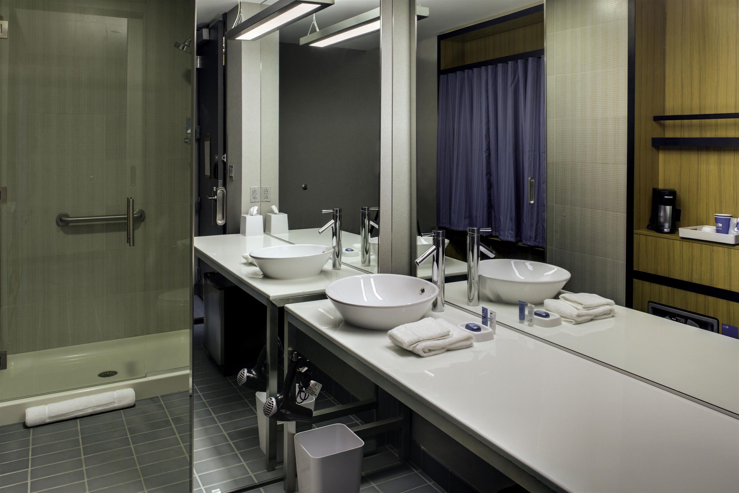 Hotel Aloft Airport