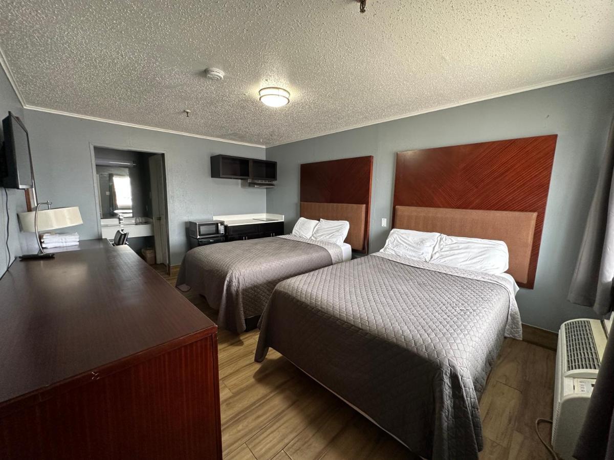 Studio Suites Hotel