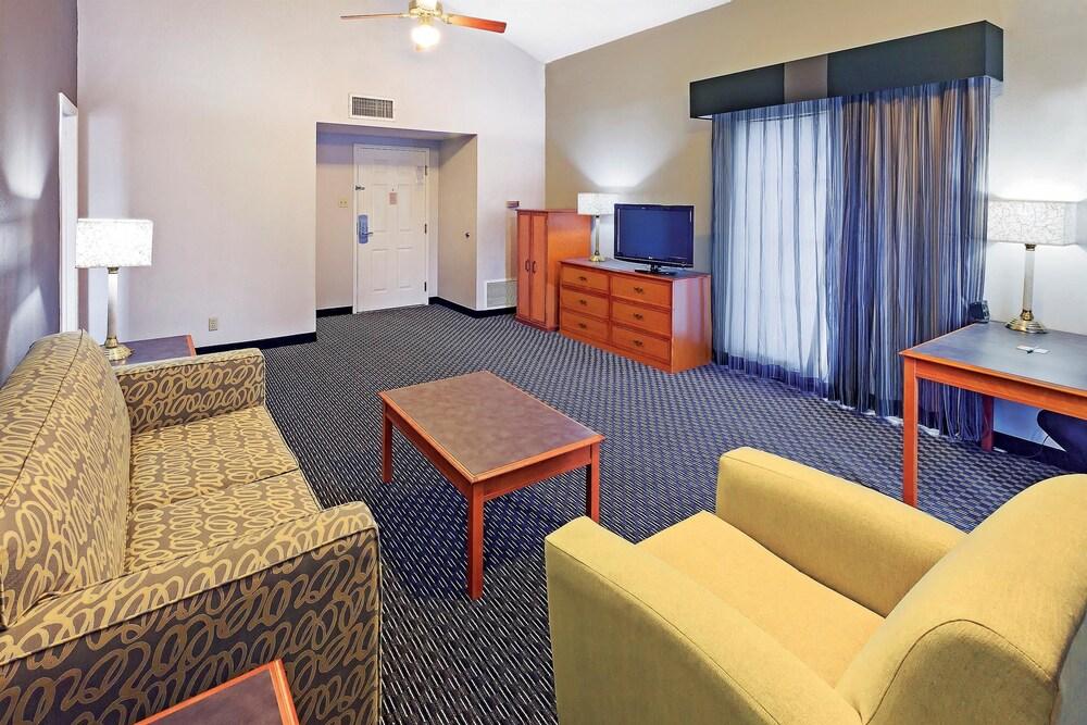 La Quinta By Wyndham I-35 N At Toepperwein 2* San Antonio