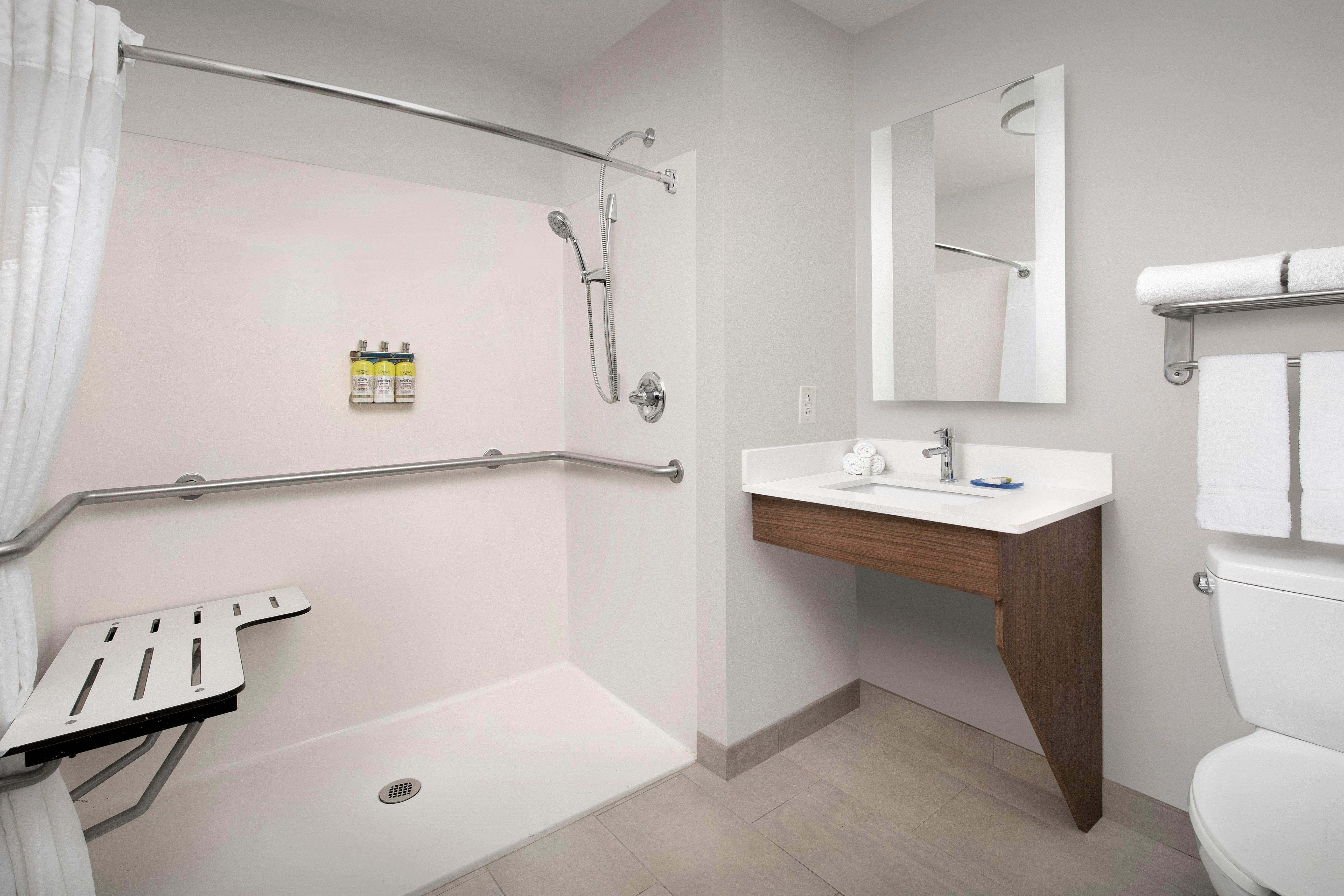 Express North Riverwalk Area By Ihg 3*