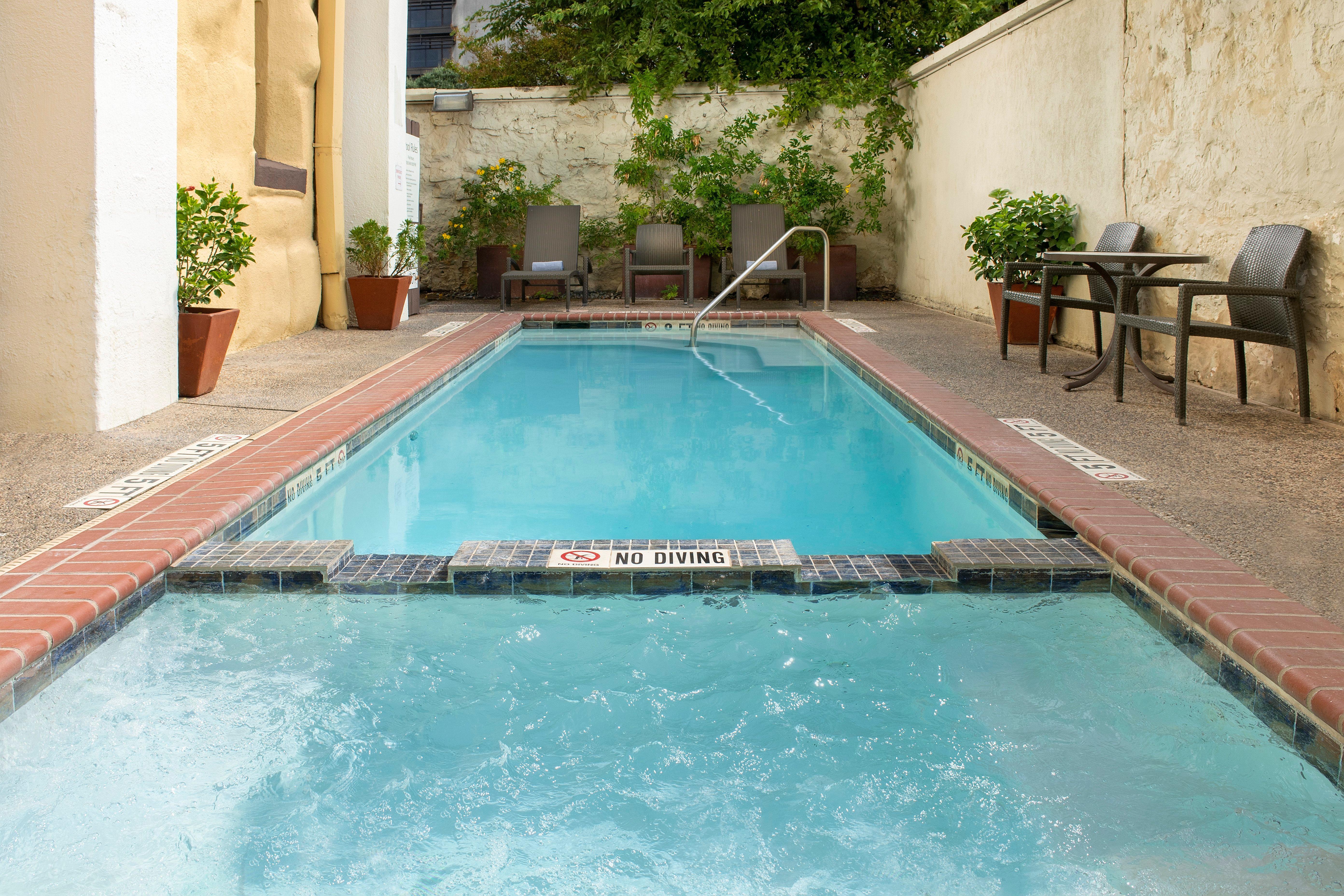 Express North Riverwalk Area By Ihg Hotel San Antonio