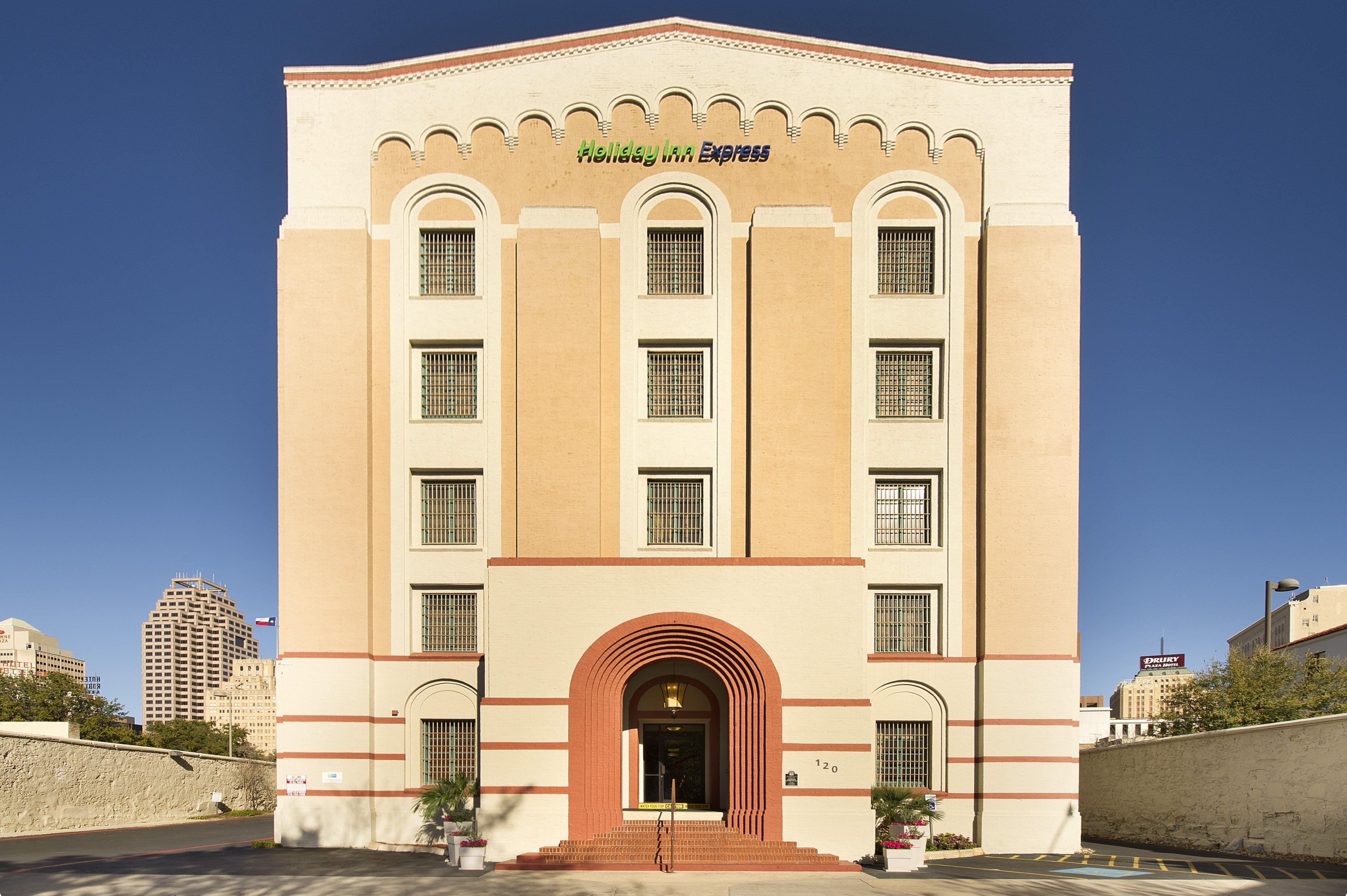 Hotel Express North Riverwalk Area By Ihg 3*
