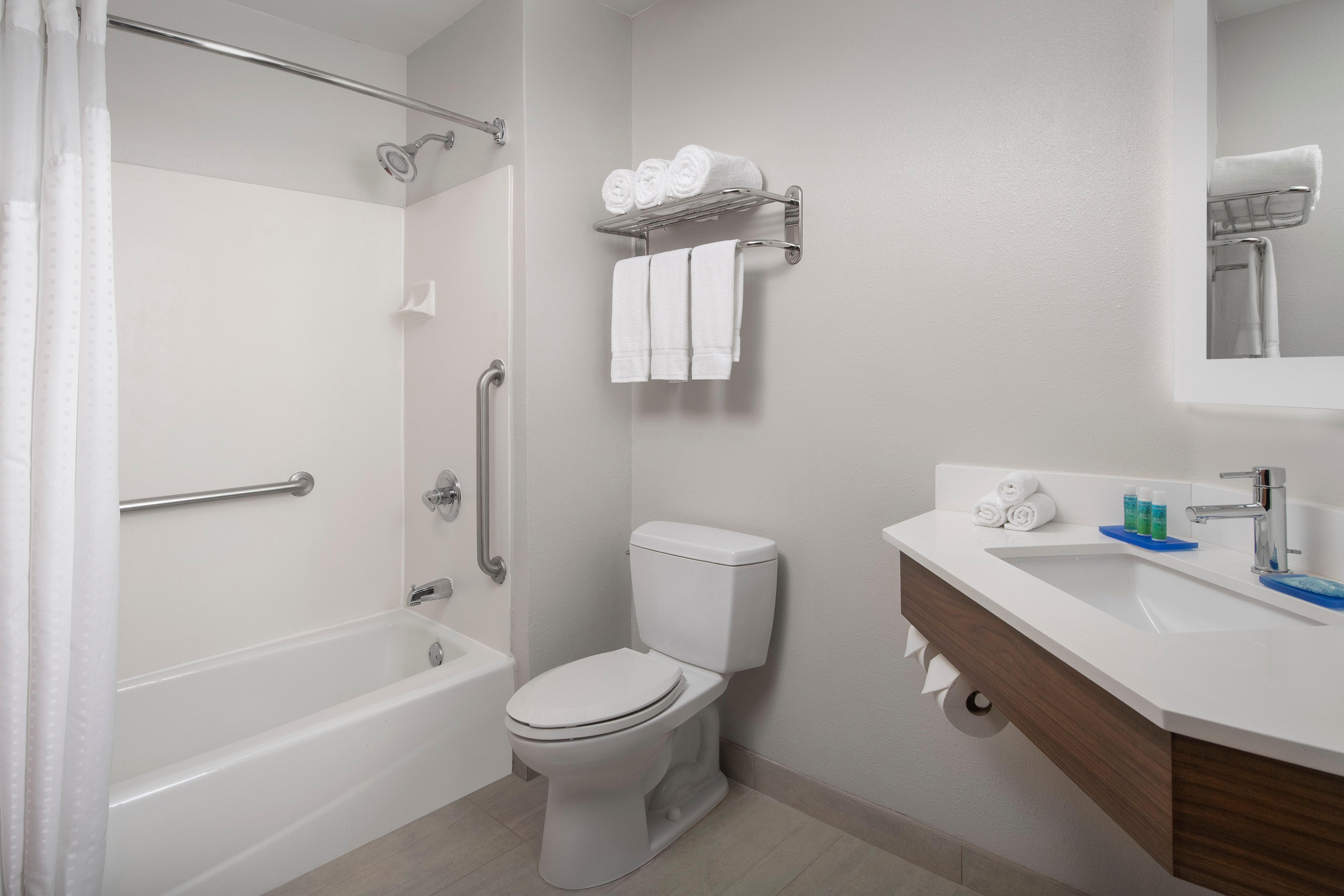 Hotel Express North Riverwalk Area By Ihg 3*
