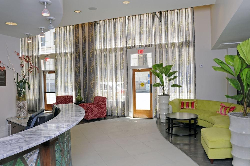 Hotel Gibbs Downtown Riverwalk 4*