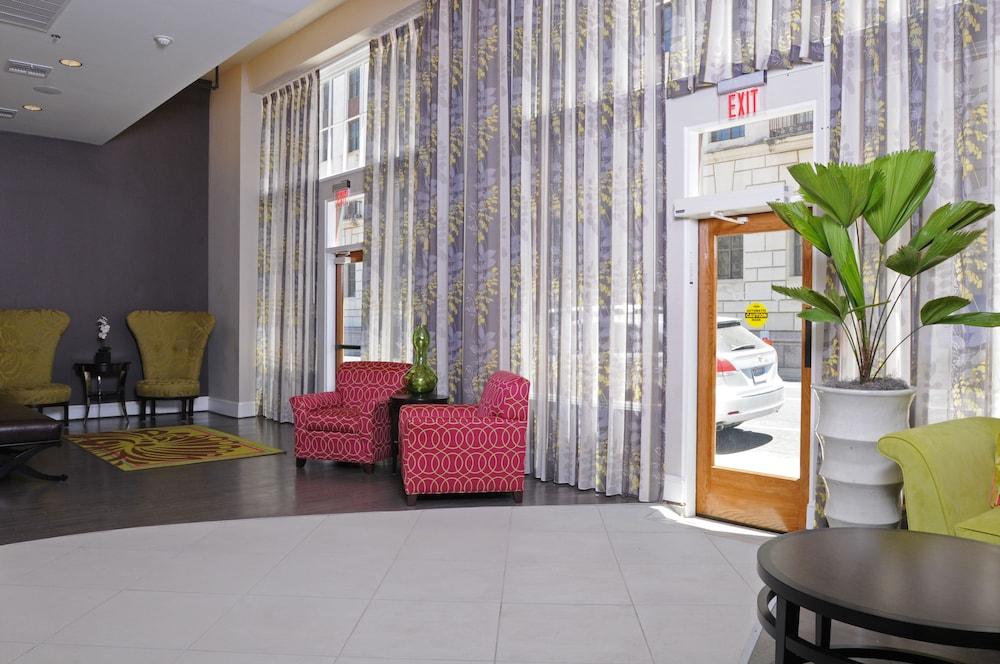 Gibbs Downtown Riverwalk 4*