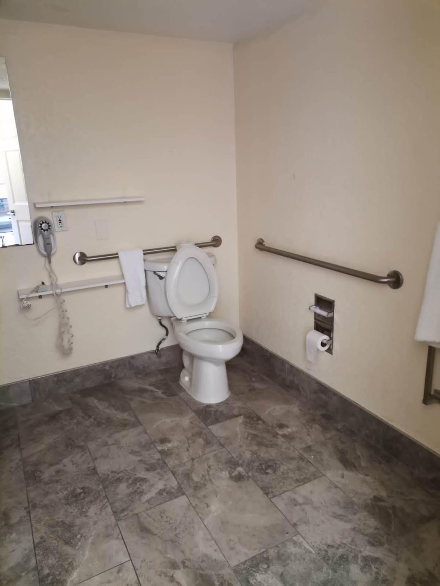 Hotel Super 8 By Wyndham Near Seaworld Ingram Park San Antonio