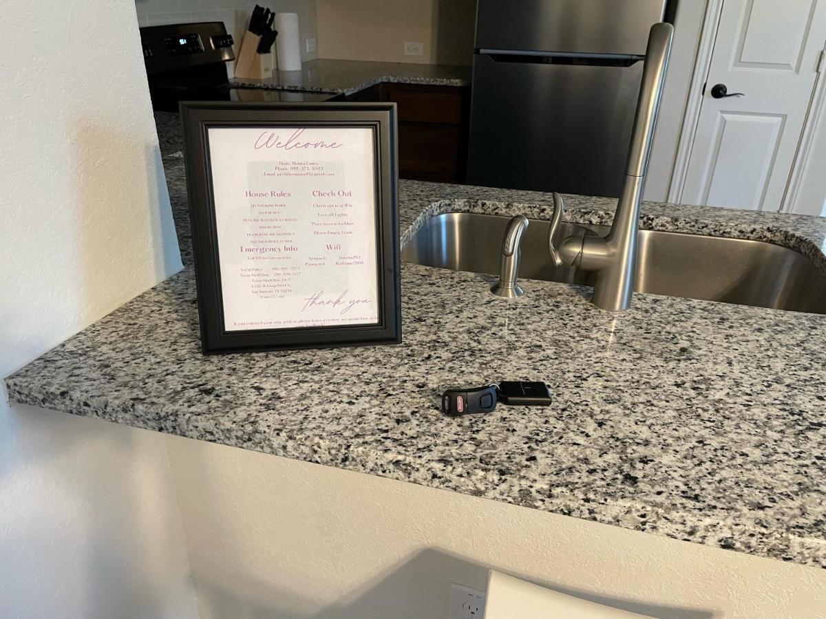 New 3 Bedroom Vacation Lackland/sea World/la Cantera Apartment *