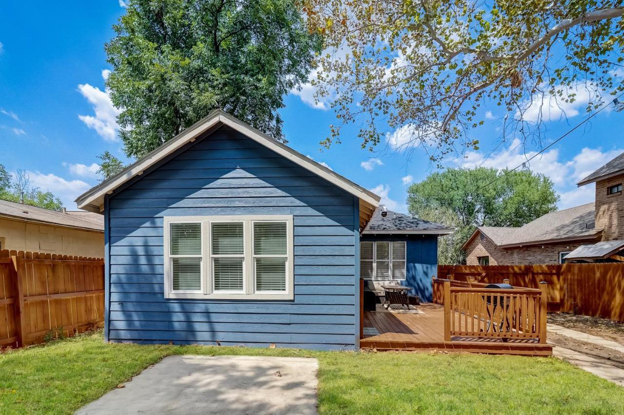 The Retro Retreat - Close To Downtown, Sam * San Antonio