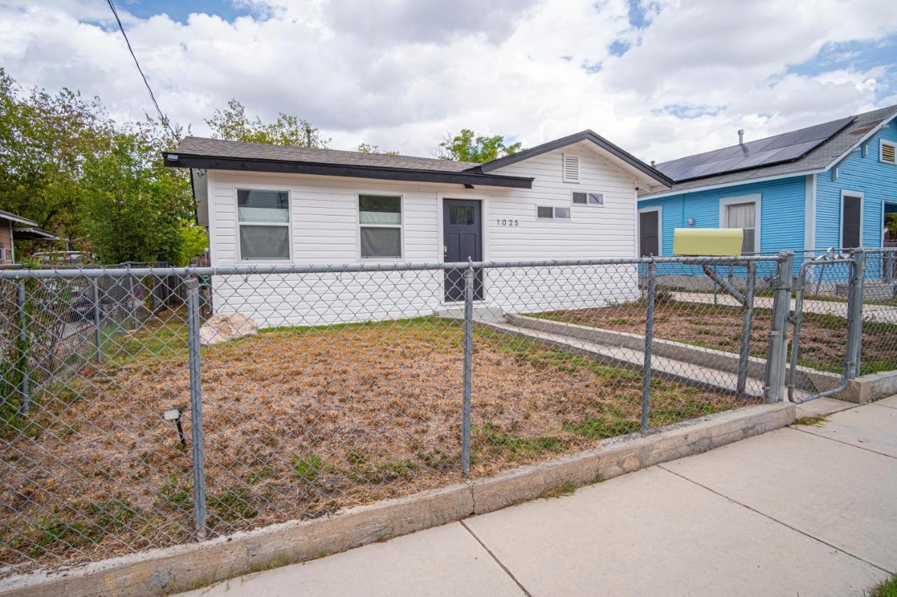Holiday home Serene 2br1ba In Peaceful San Antonio