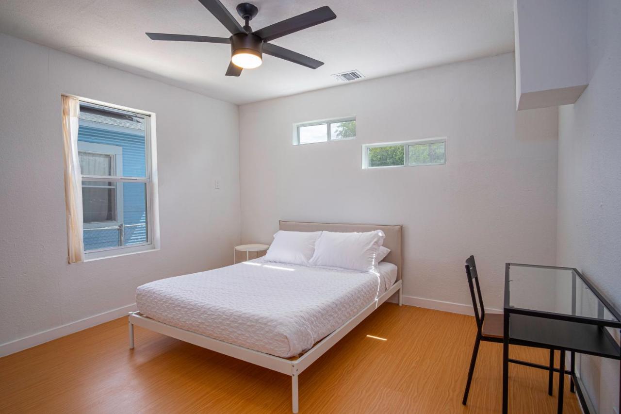 Serene 2br1ba In Peaceful Holiday home San Antonio