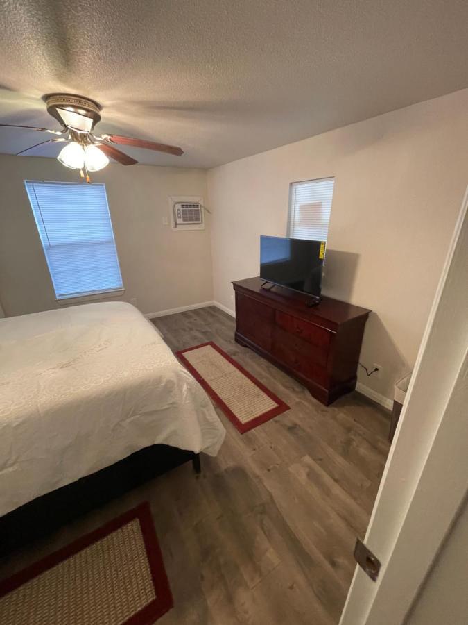 Apartment Downtown Retreat *