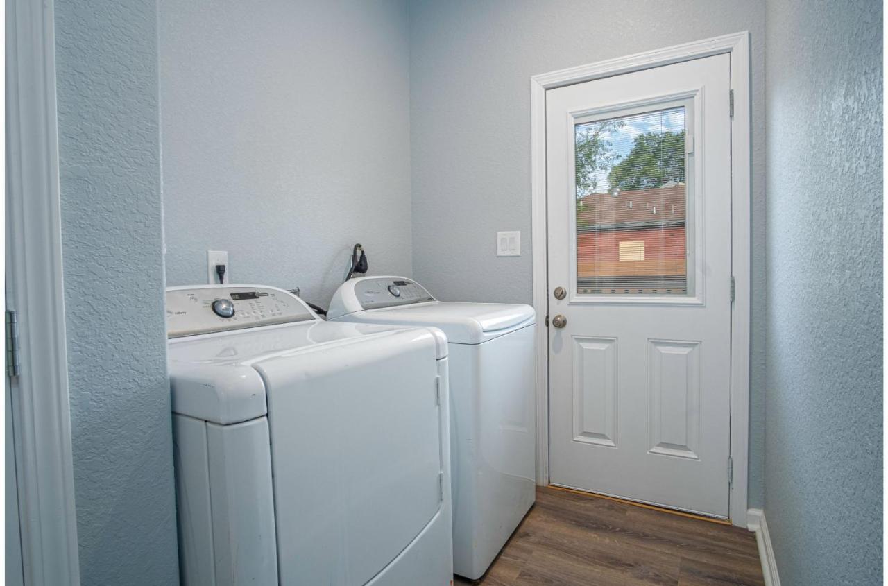 Holiday home Downtown Dream Spacious 4br2ba Sleeps 12