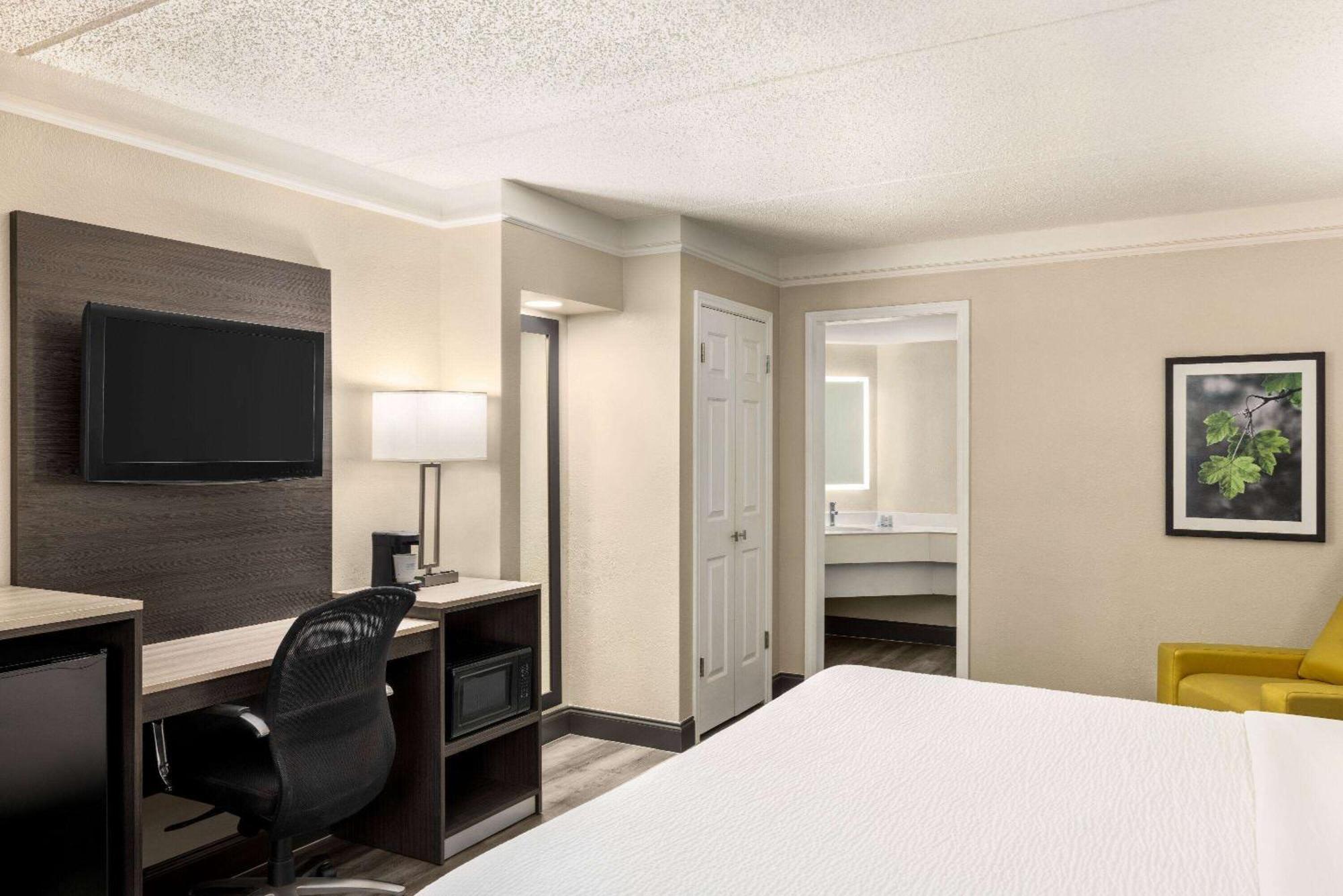 Hotel La Quinta By Wyndham I-35 N At Toepperwein 2*