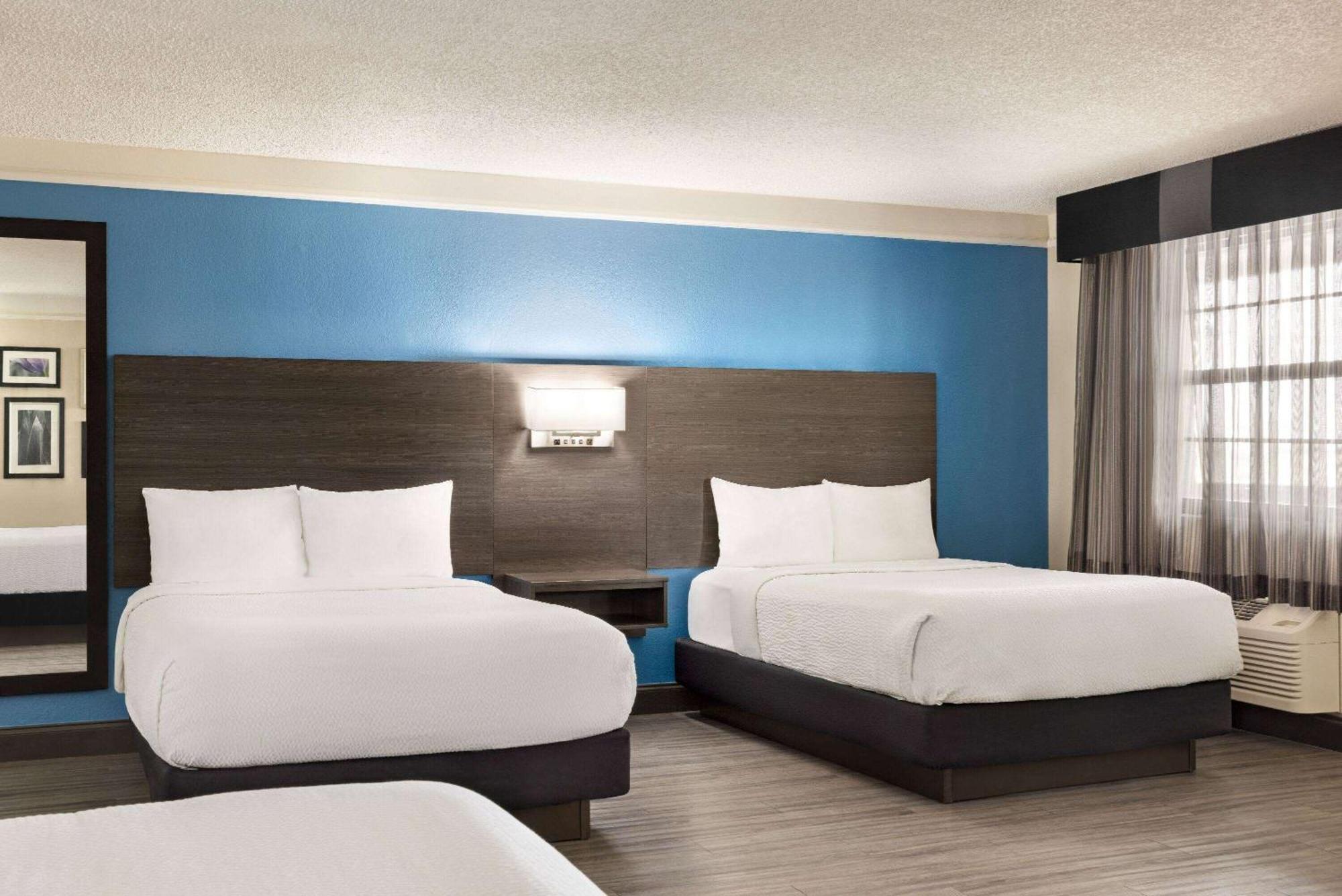 La Quinta By Wyndham I-35 N At Toepperwein Hotel 2*