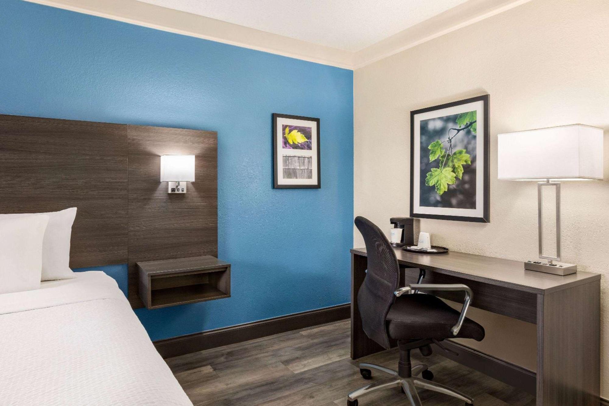 La Quinta By Wyndham I-35 N At Toepperwein Hotel San Antonio