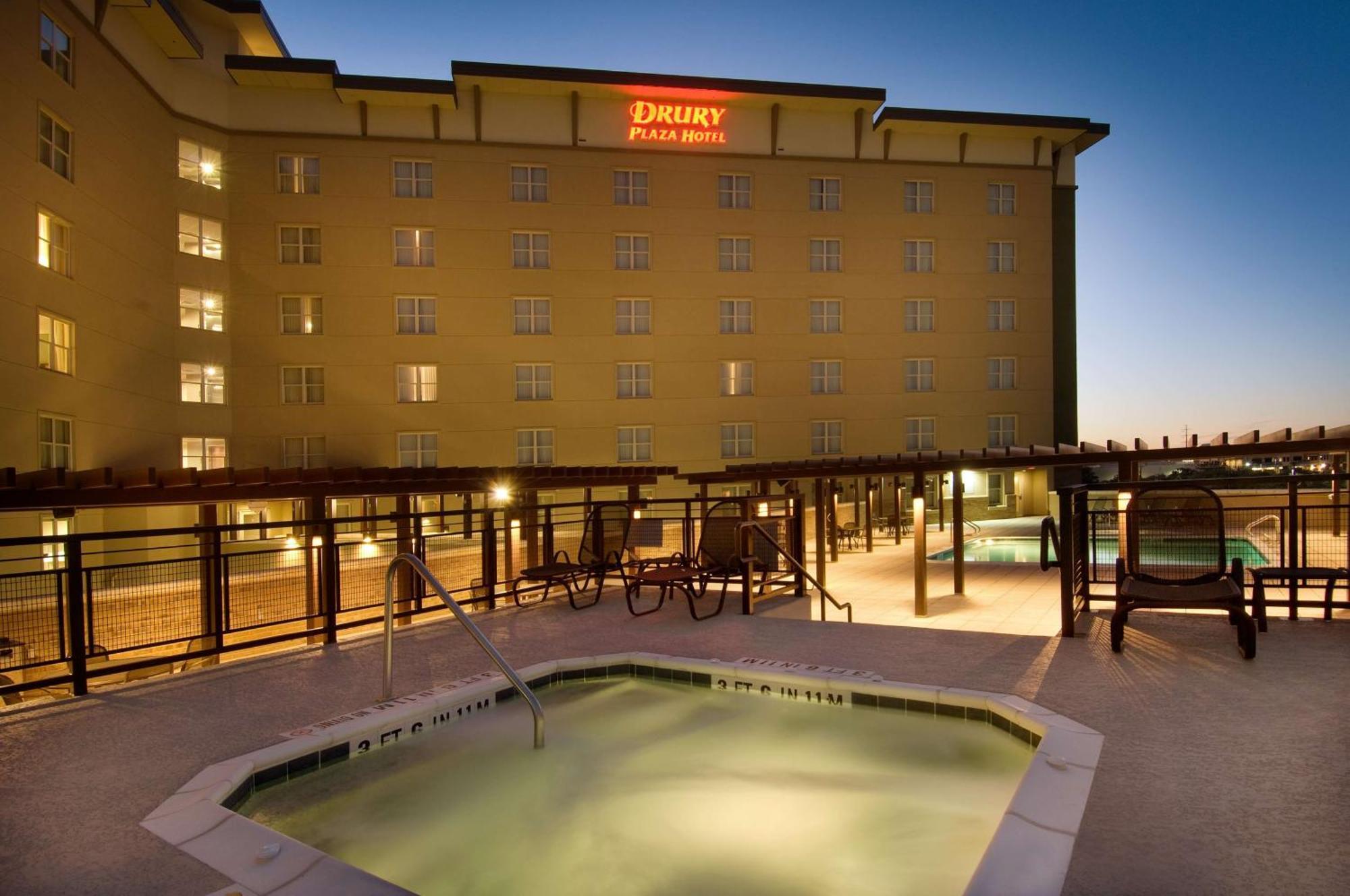 Drury Plaza North Stone Oak 3*
