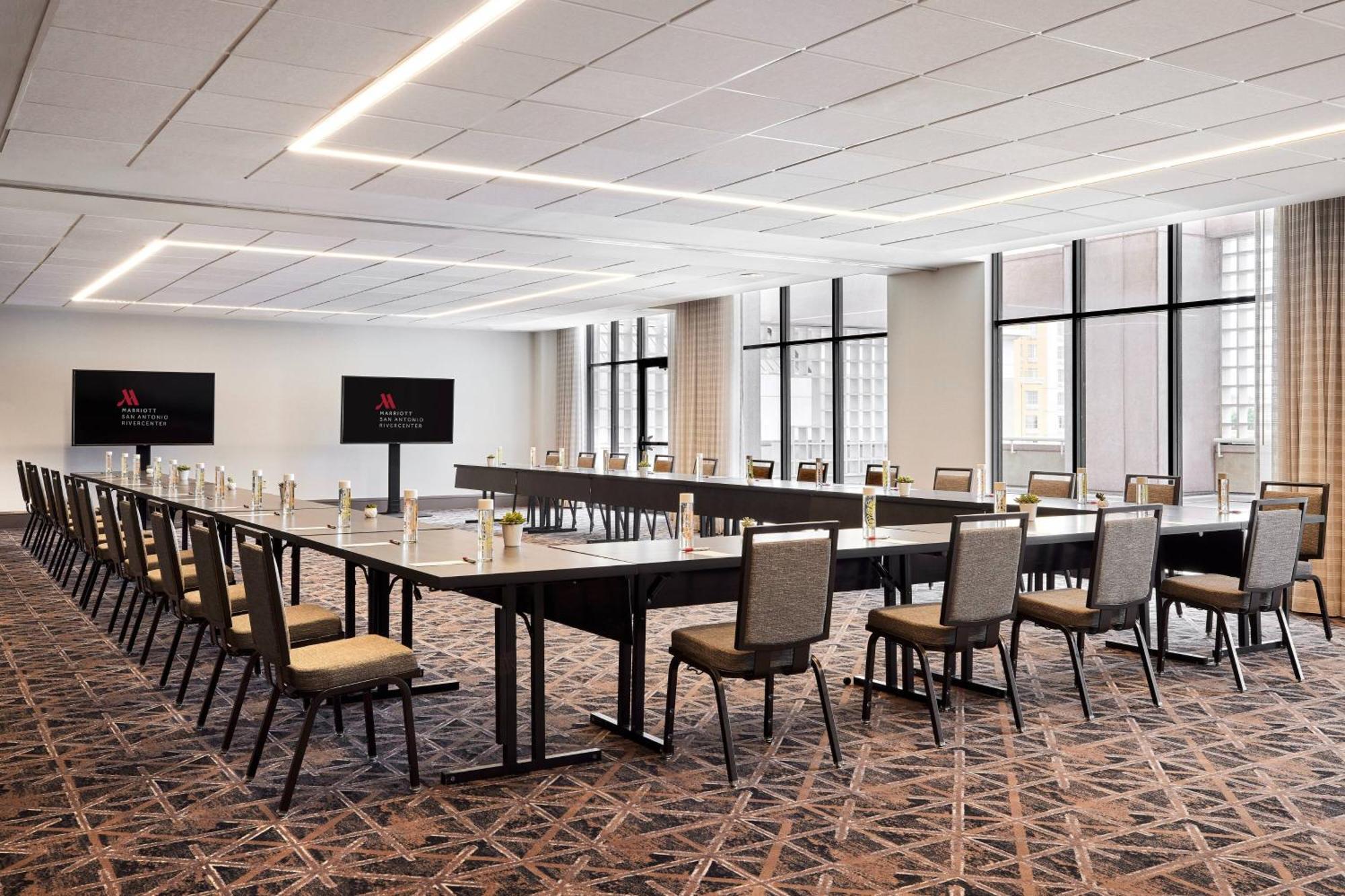 Marriott Rivercenter On The River Walk Hotel 4*